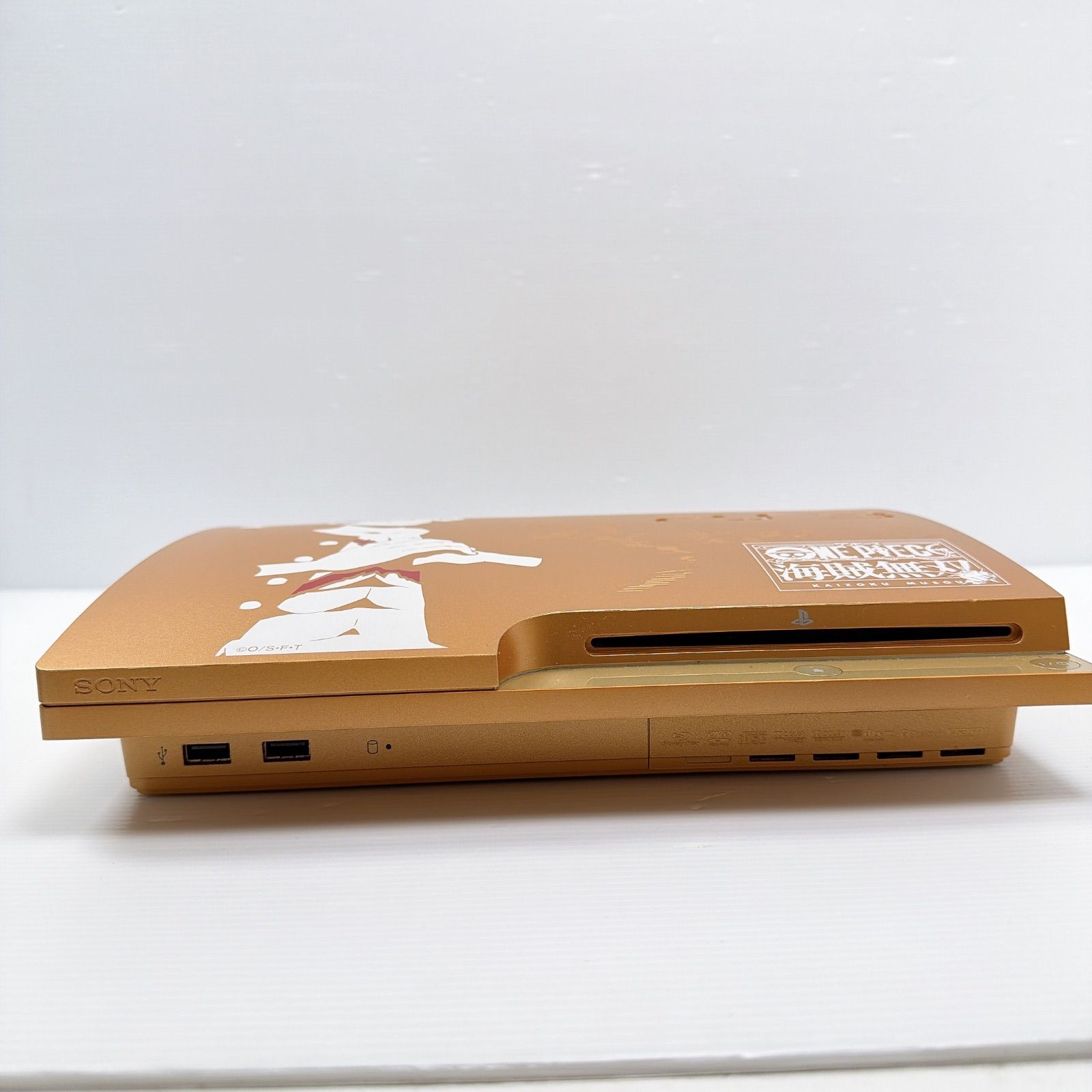 美品 プレステ3本体 PS3 ワンピース 海賊無双 ゴールドエディション
