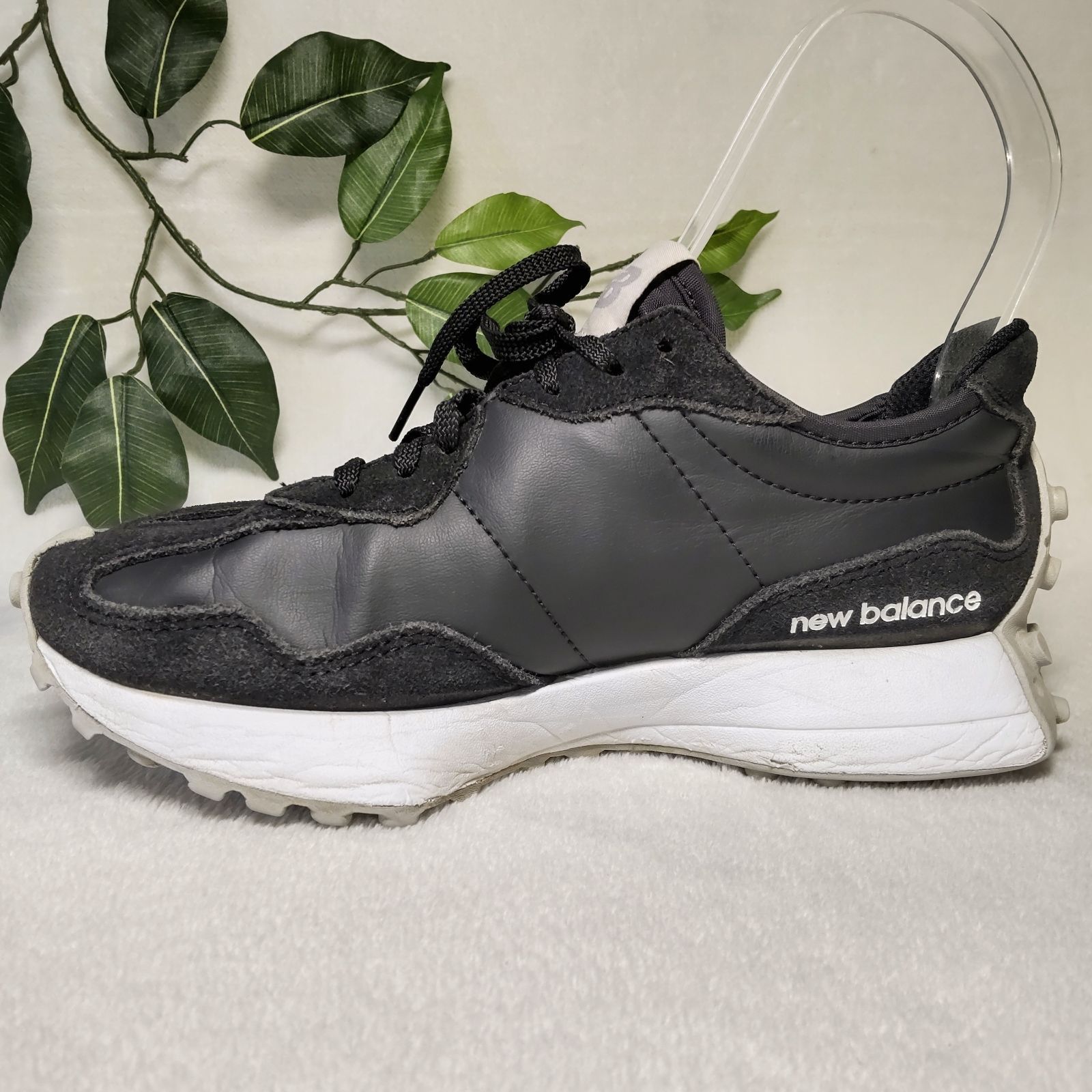 良品】NEW BALANCE/ ニューバランス/327モデル/スニーカー/ ブラック 