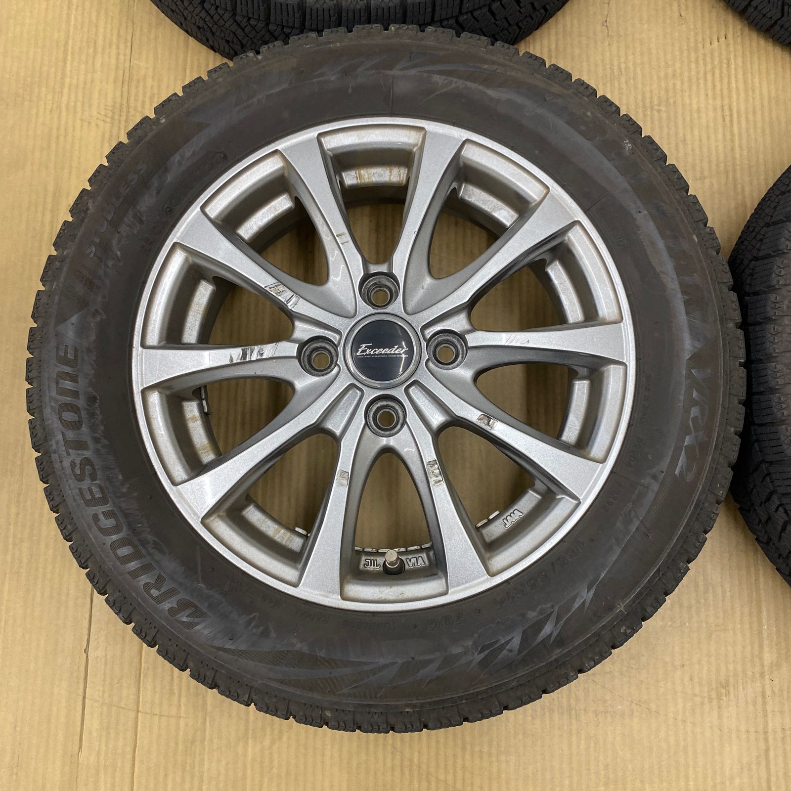 4H/100 14inch 4.5J +45 エクシーダー 165/65R14 BLIZZAK VRX2 2022年