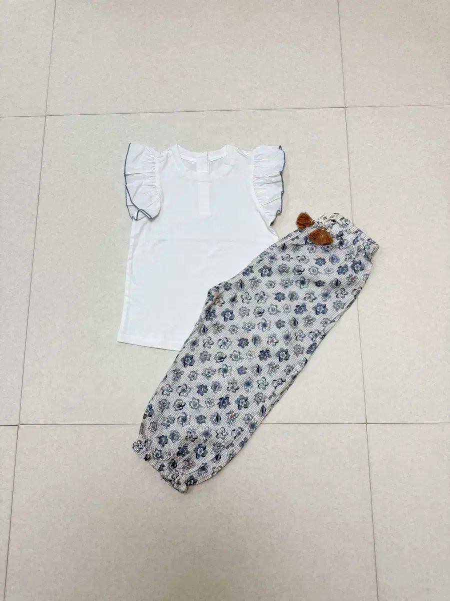未使用) シュシュアンクラ Tシャツ ズボン