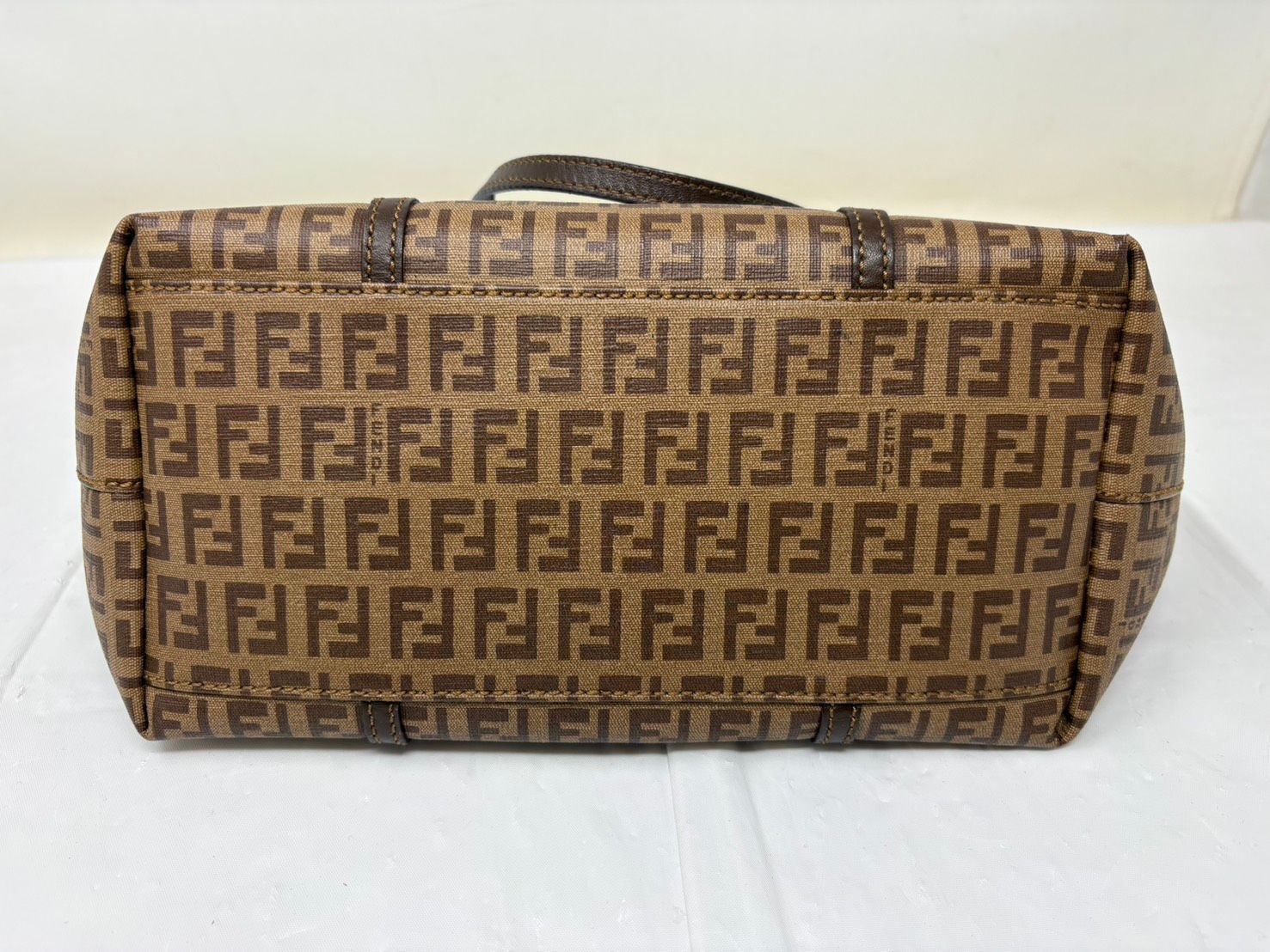 ◇FENDI フェンディ ハンドバッグ 8BH255-FB5 ズッカ柄 茶 ブラウン