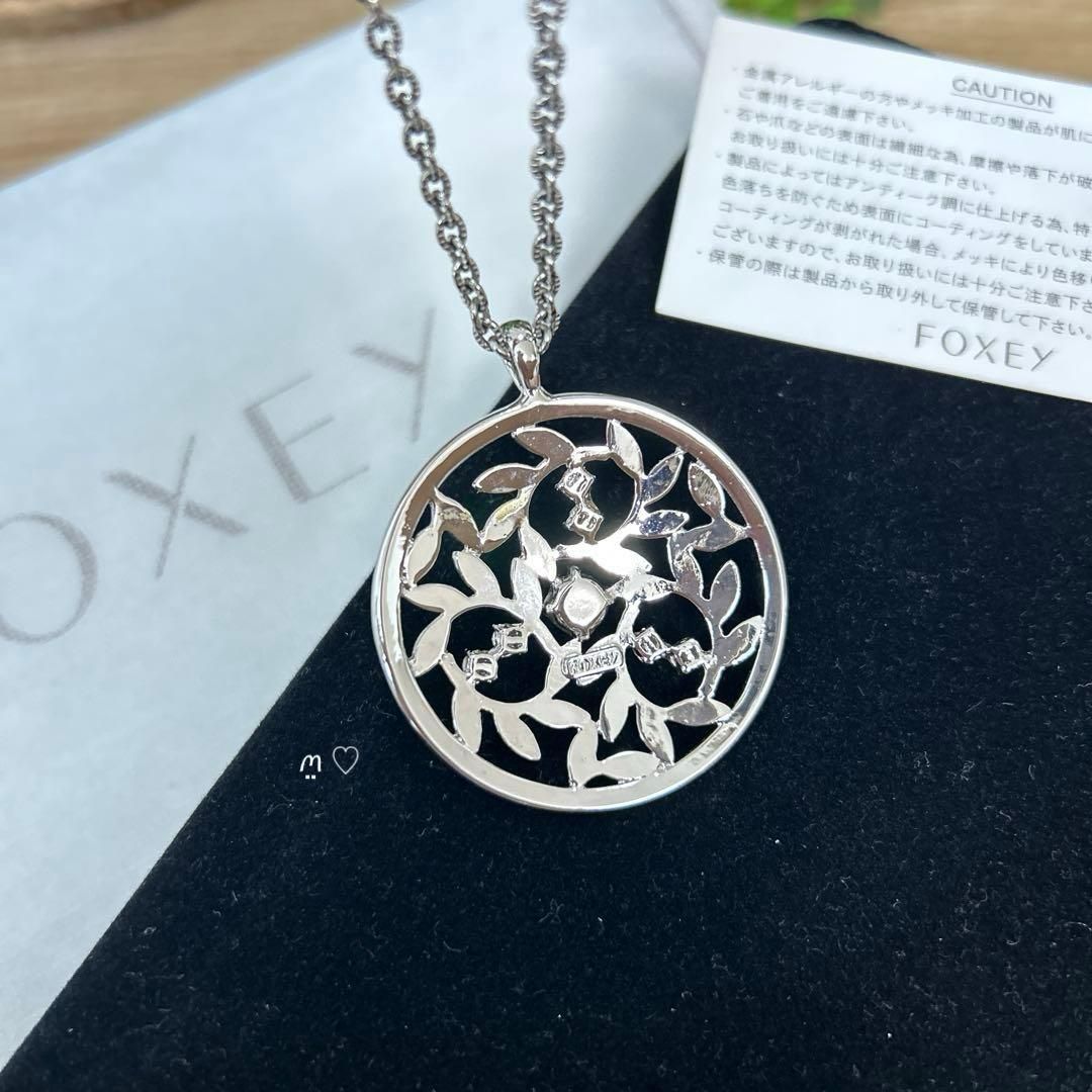 FOXEYフォクシー ラインストーンロングネックレス クリスタルムーン