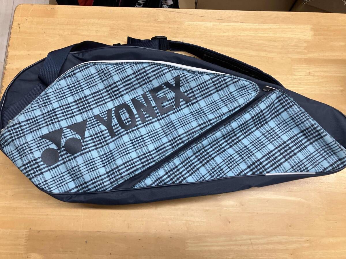 汚れ、擦れ、穴有り/テニスラケットケース YONEX ケース