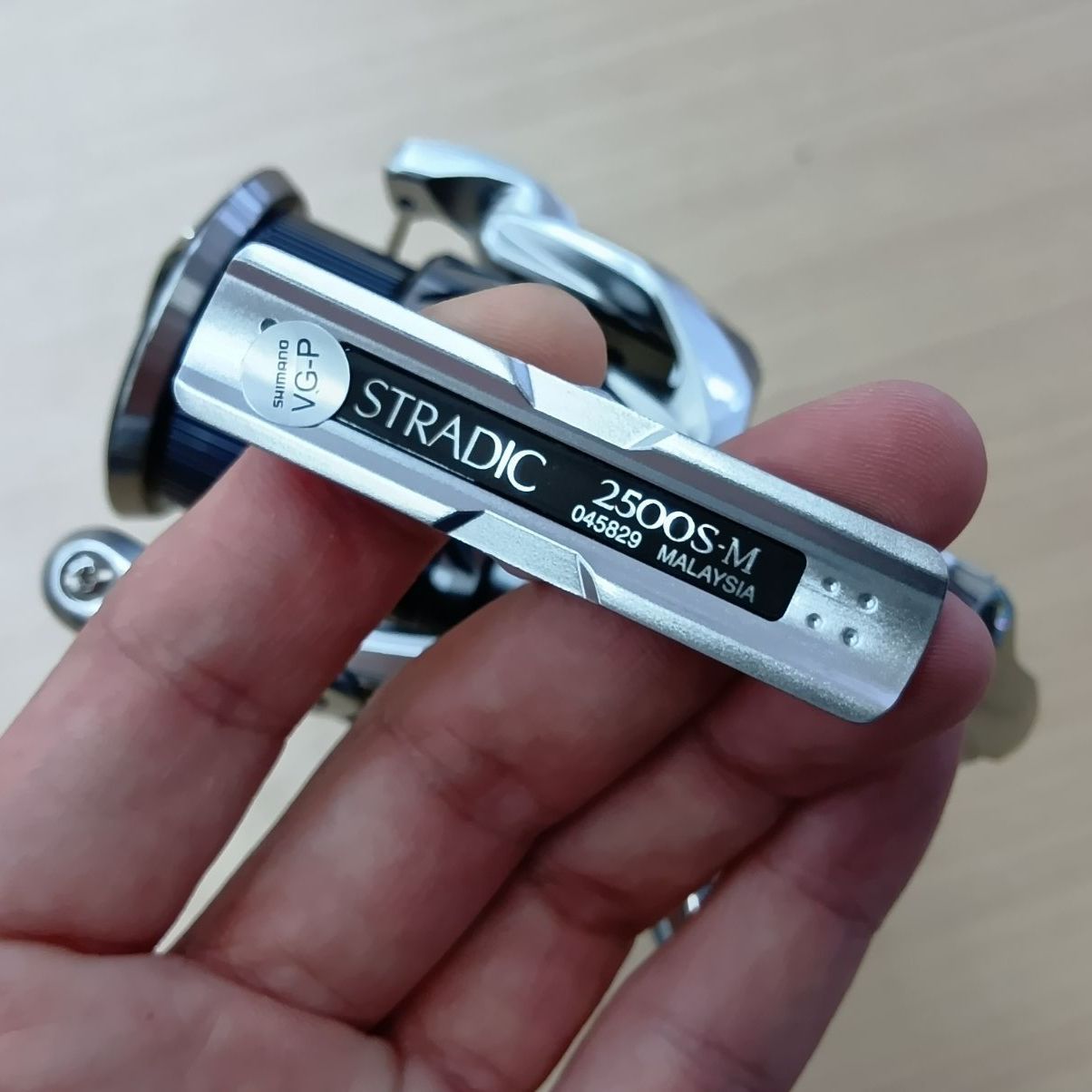 相模原橋本店 併売】新品 シマノ 23ストラディック 2500S ラインセット