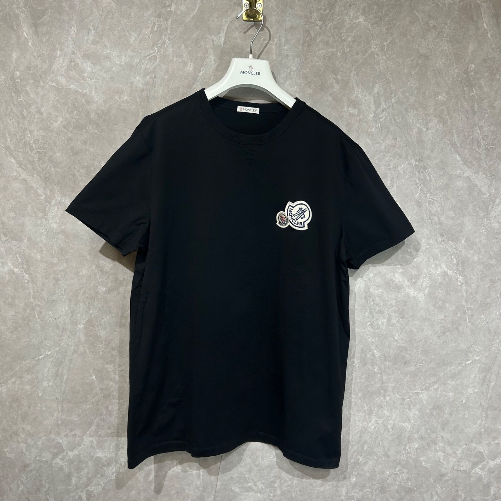 美品】 MONCLER モンクレールダブルワッペン半袖Tシャツ黒XL - メルカリ