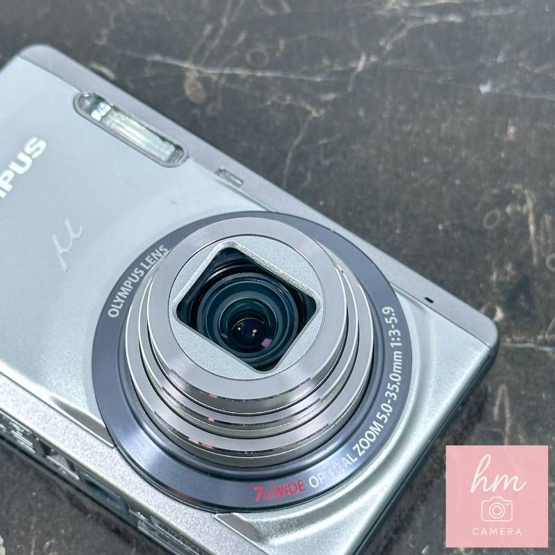 超美品】OLYMPUS μ-7050 シルバー 1400万画素 光学7倍ズーム 広角28mm