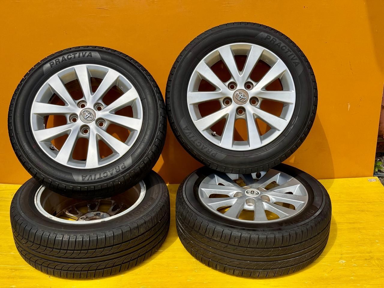 【取引中】トヨタ　純正アルミ　タイヤ205/55 R16 AT-647] ☆2025☆4本 5穴 TOYOTA トヨタ アルミホイール 16X6 1/2J