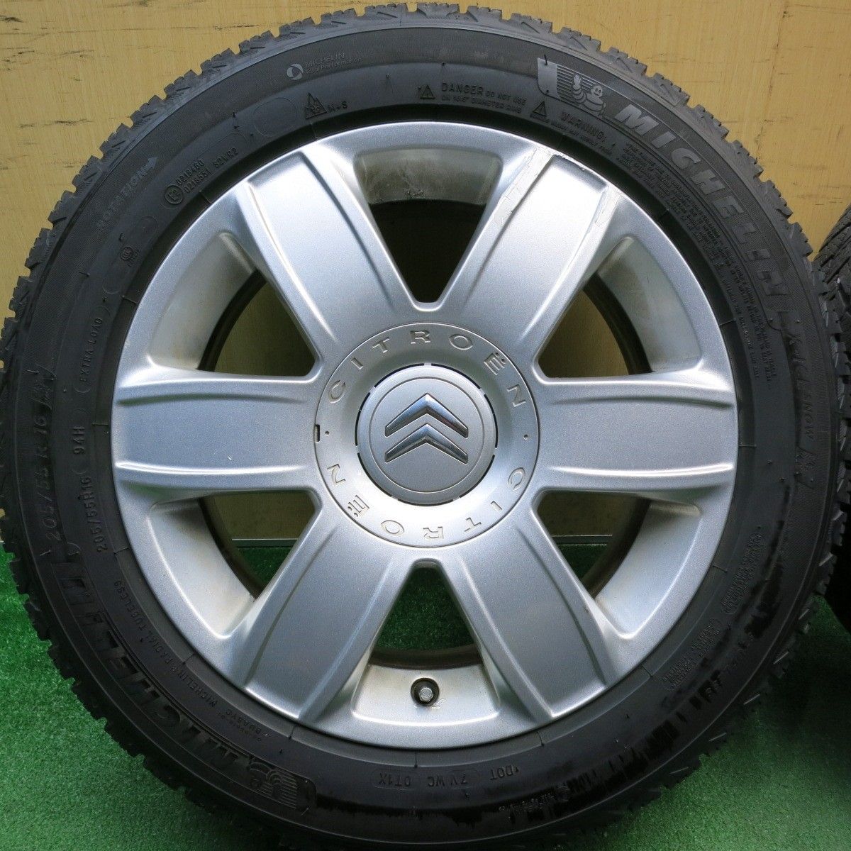 バリ溝！8.5分☆シトロエン C4 純正 205/55R16 スタッドレス