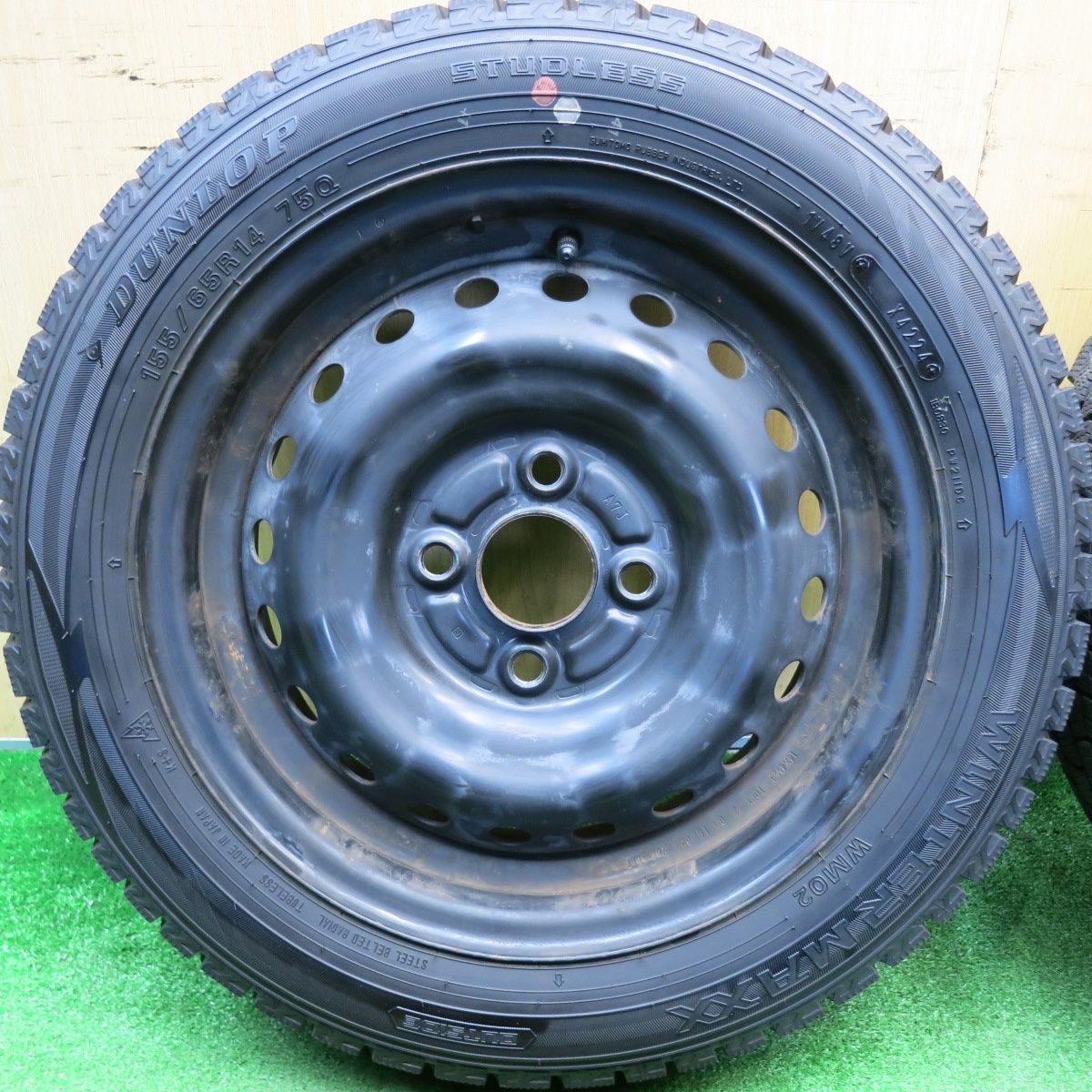 バリ溝!24年!9.5分☆スタッドレス 155/65R14 ダンロップ ウインター バリ溝!24年!9.5分☆スタッドレス 155/65R14 ダンロップ ウインター