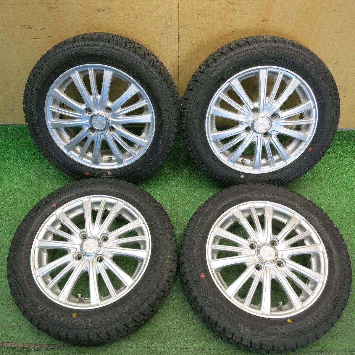 バリ溝！24年！9.5分以上☆スタッドレス 155/65R14 グッドイヤー