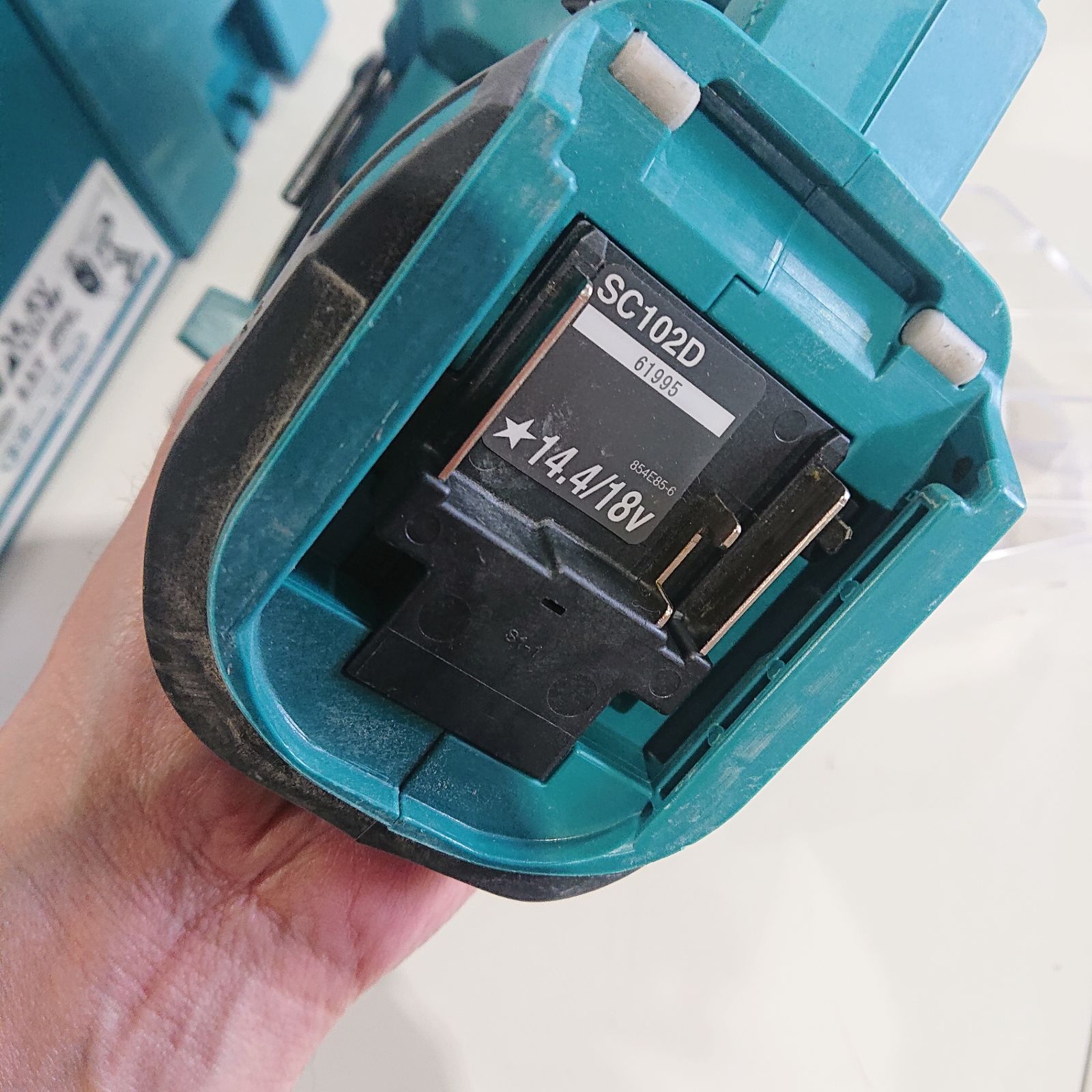 MAKITA マキタ SC102D 充電式全ネジカッタ 本体のみ - メルカリ