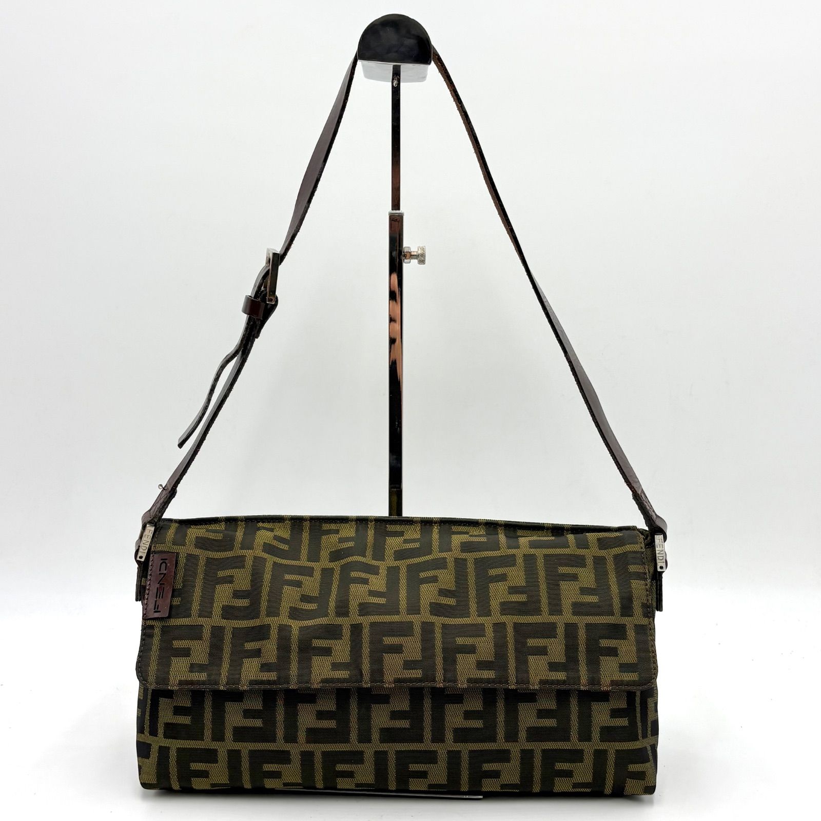 美品◎FENDI フェンディ ズッカ柄 ワンショルダーバッグ - メルカリ
