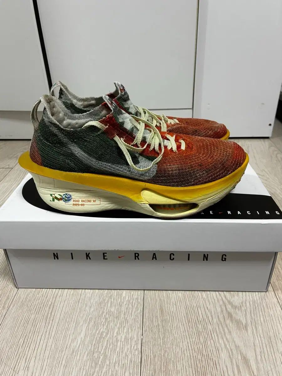 270 NIKE アルファフライ3 マルチカラー カーボンシューズ