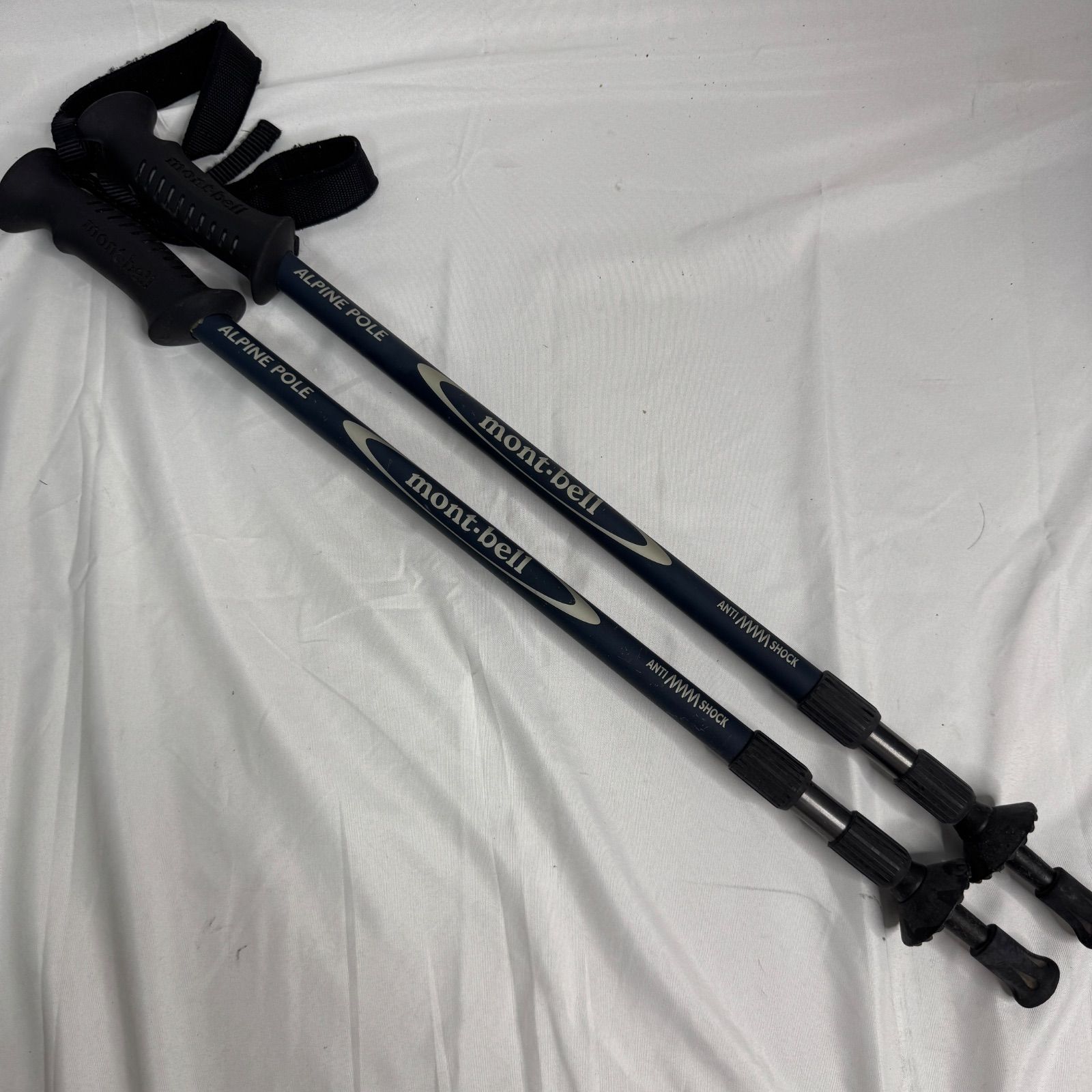 【傷汚れあり】mont-bell モンベル ALPINE POLE アルパインポール アンチショック トレッキングポール 2本セット ストック 登山 ハイキング 伸縮確認済み アウトドア 登山用品