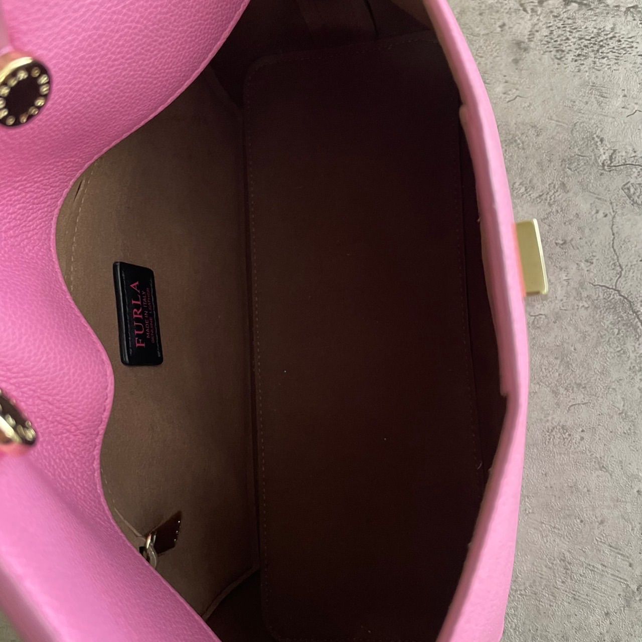 希少品✨フルラ パイパー 2way ショルダー クロコ　 レザー　ピンク FURLA（フルラ） ロゴ ハンドバッグ 2WAY ショルダーバッグ パイパー