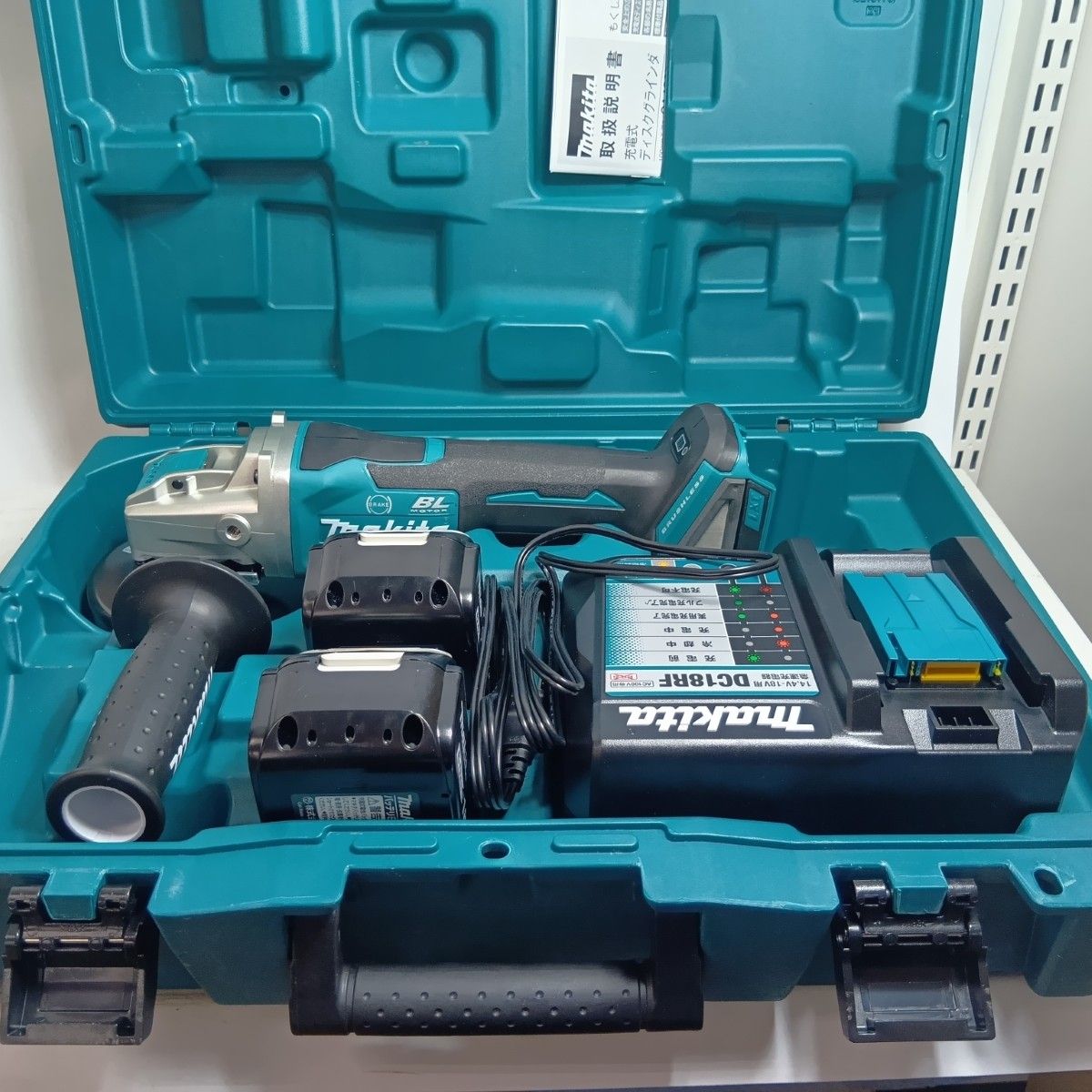 MAKITA マキタ 18V 100mm 充電式ディスクグラインダ (バッテリ2個・充電器・ケース付)