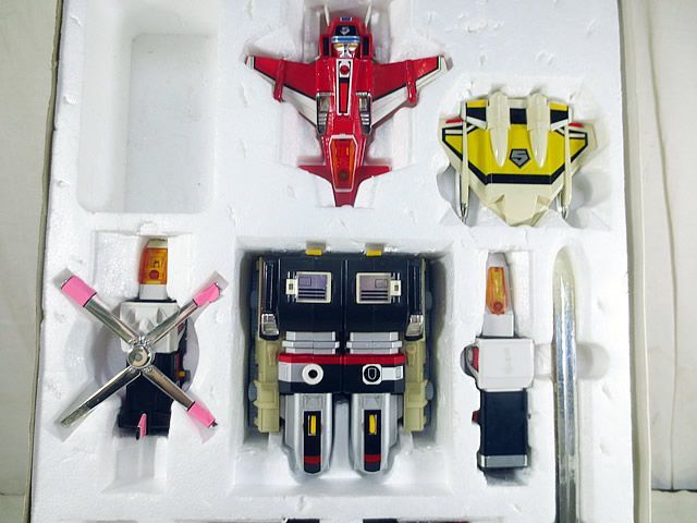 美品　バンダイ DX 超合金 光戦隊マスクマン 光速合体　グレートファイブ