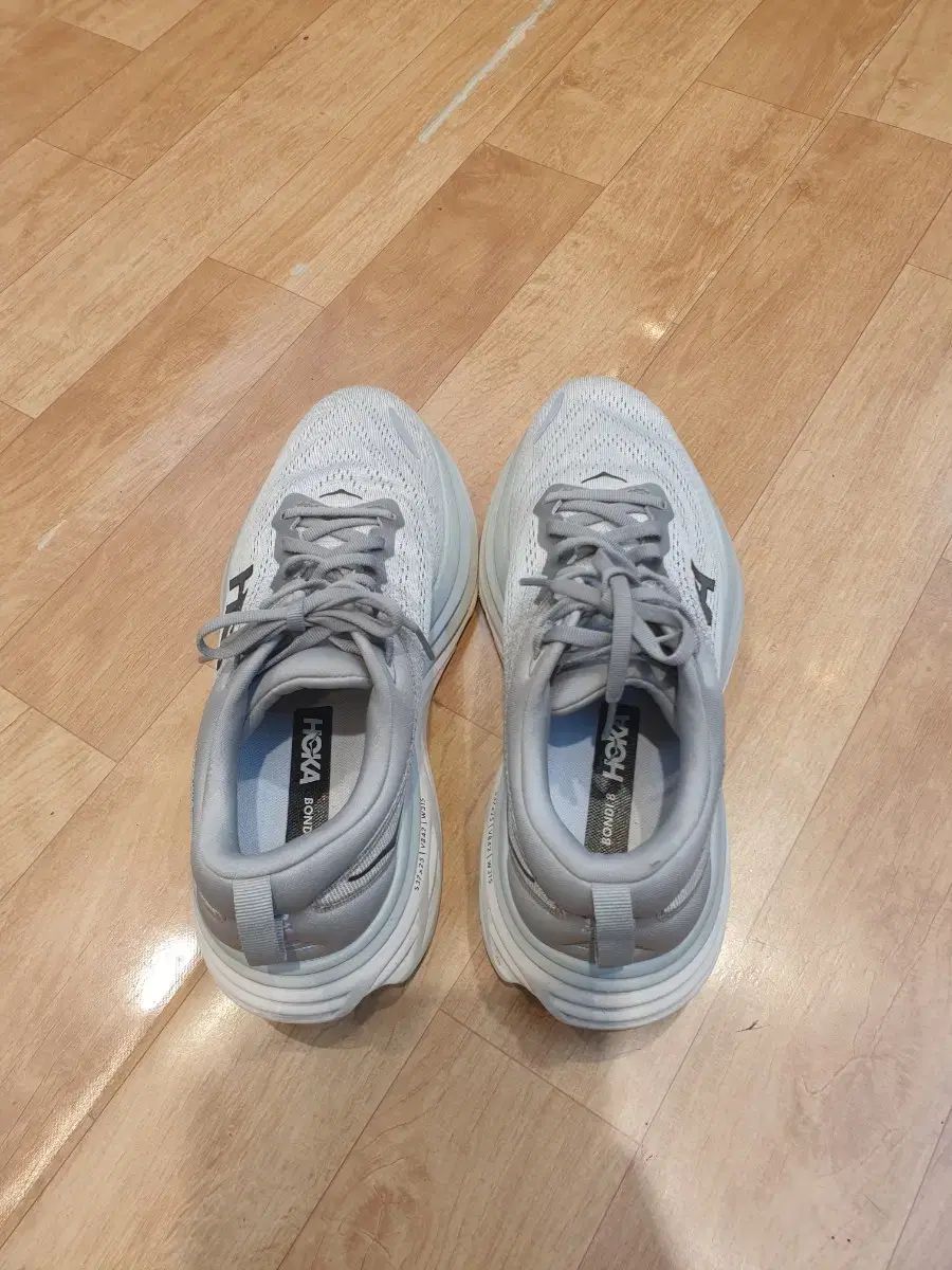 HOKA ONE ONE ホカオネオネ ボンダイ8 ワイド シャーク グレー スニーカー