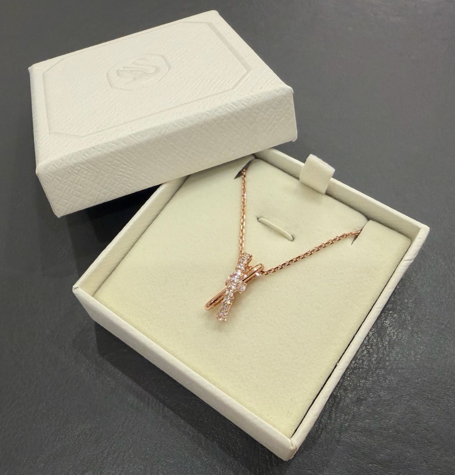 ☆NA05844 未使用保管品！ Swarovski スワロフスキー Hyperbola