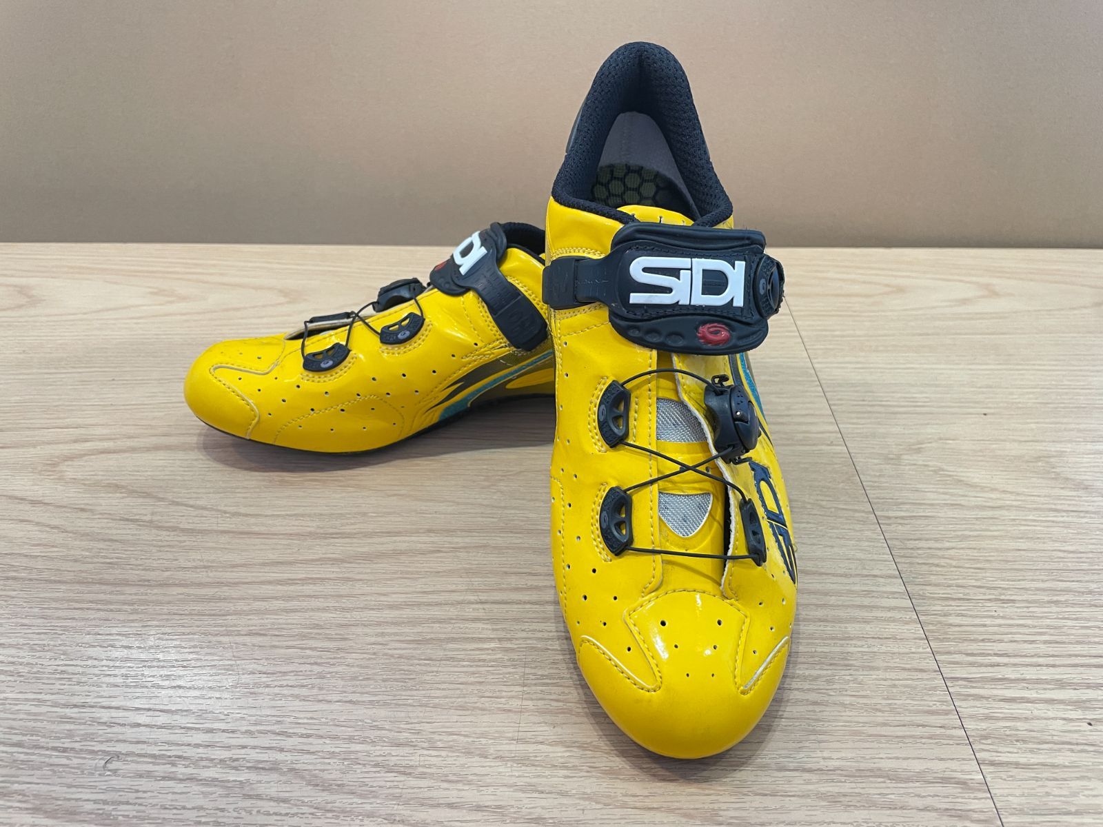 P4394 ■USED■SIDI シディ WIRE Carbon Vernice Chris Froome Limited Edition EU43 26.7cm ロードシューズ サイクルシューズ ビンディング SPD-SL イエロー ロードバイク