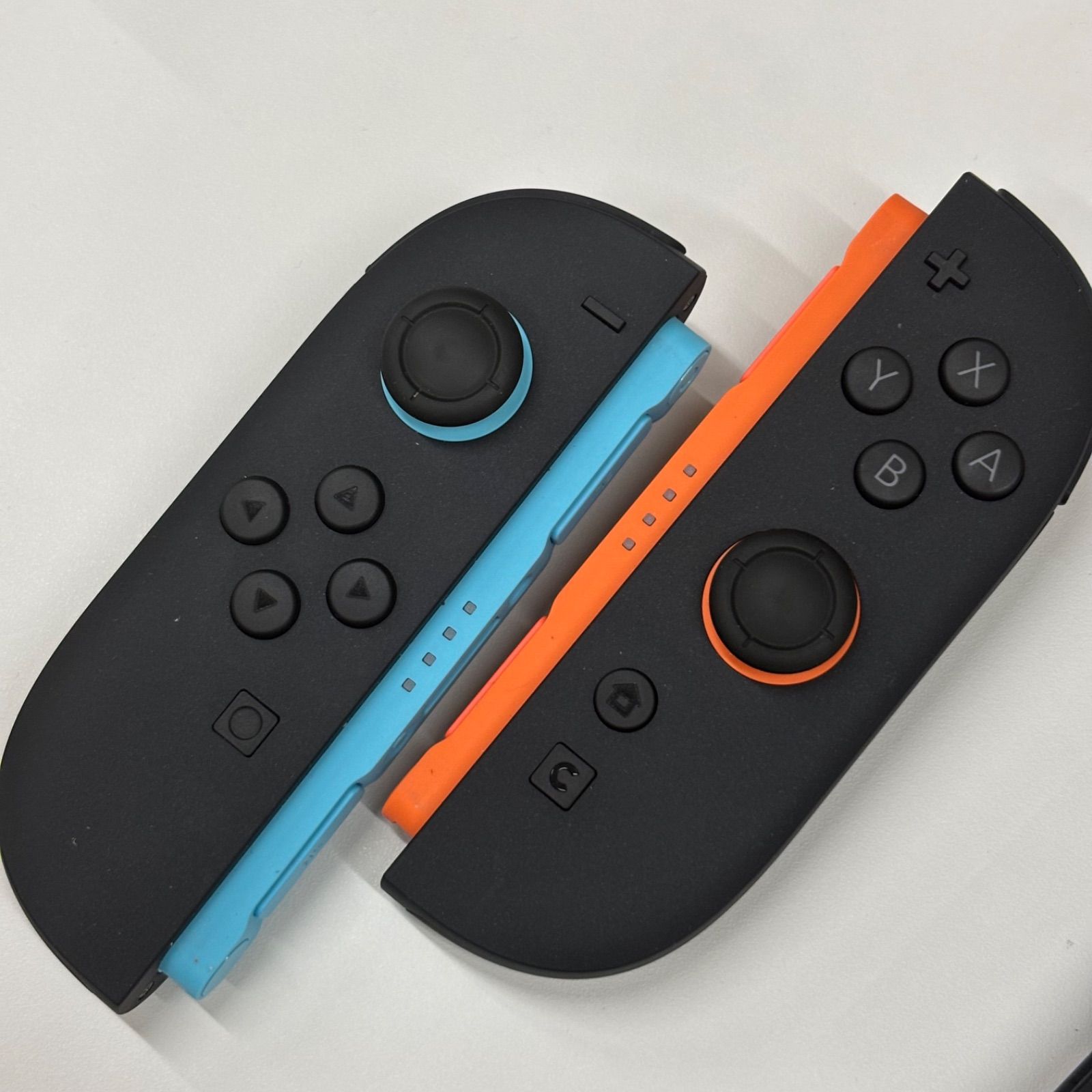 o) Nintendo Switch 本体 Joy-Con ネオンブルー/ネオンレッド 箱付き