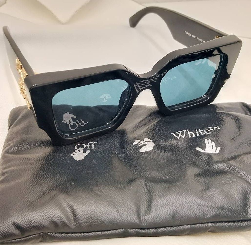 激レア Off-White CATALINA サングラス ブラック - メルカリ 激レア Off-White CATALINA サングラス ブラック - メルカリ