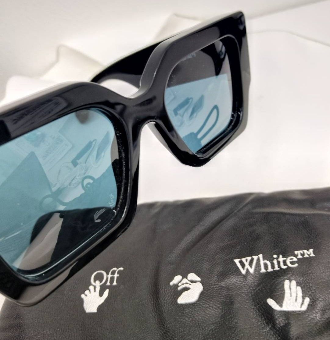 激レア Off-White CATALINA サングラス ブラック - メルカリ