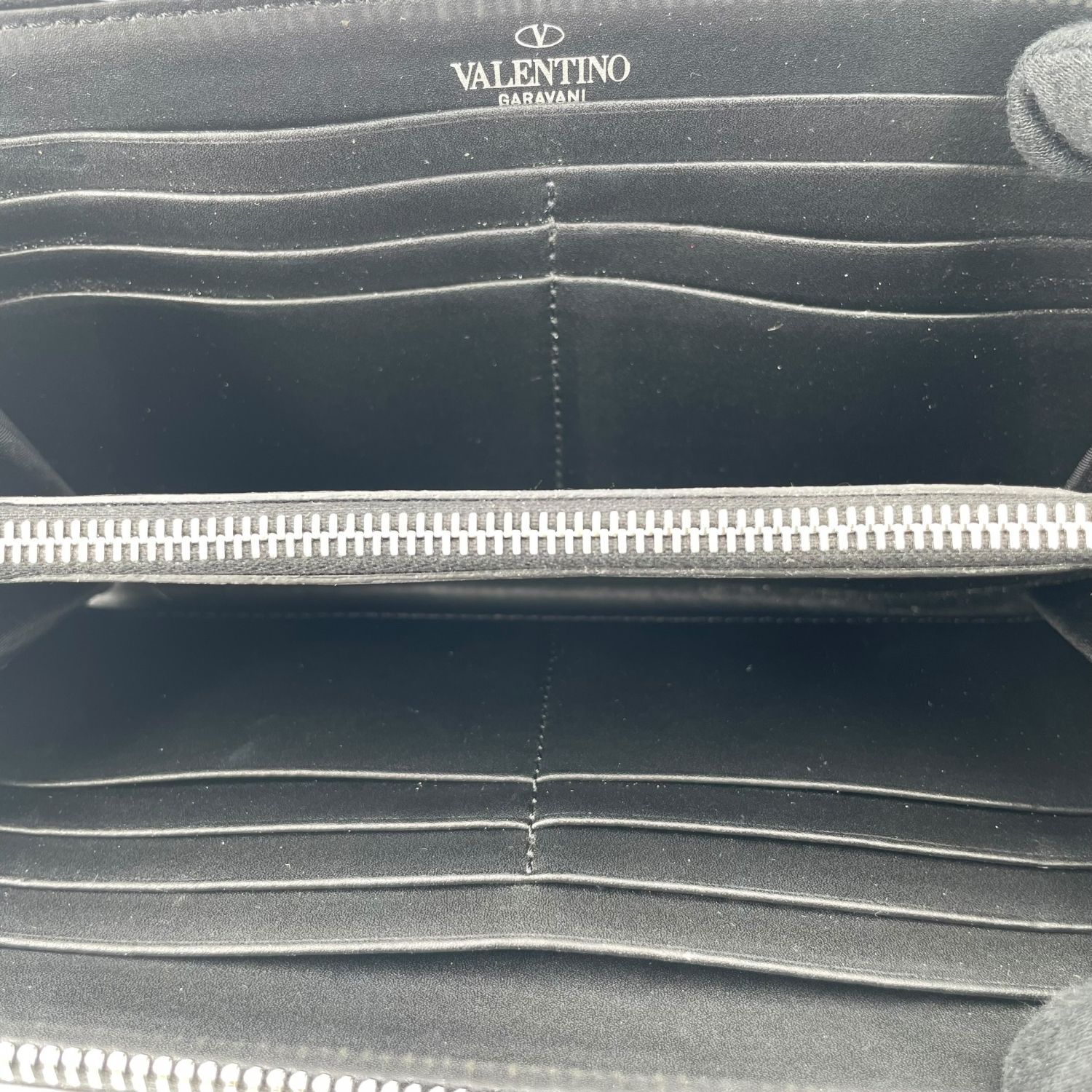 中古】 VALENTINO ヴァレンティノ VY2P0570 ラウンドファスナー長財布