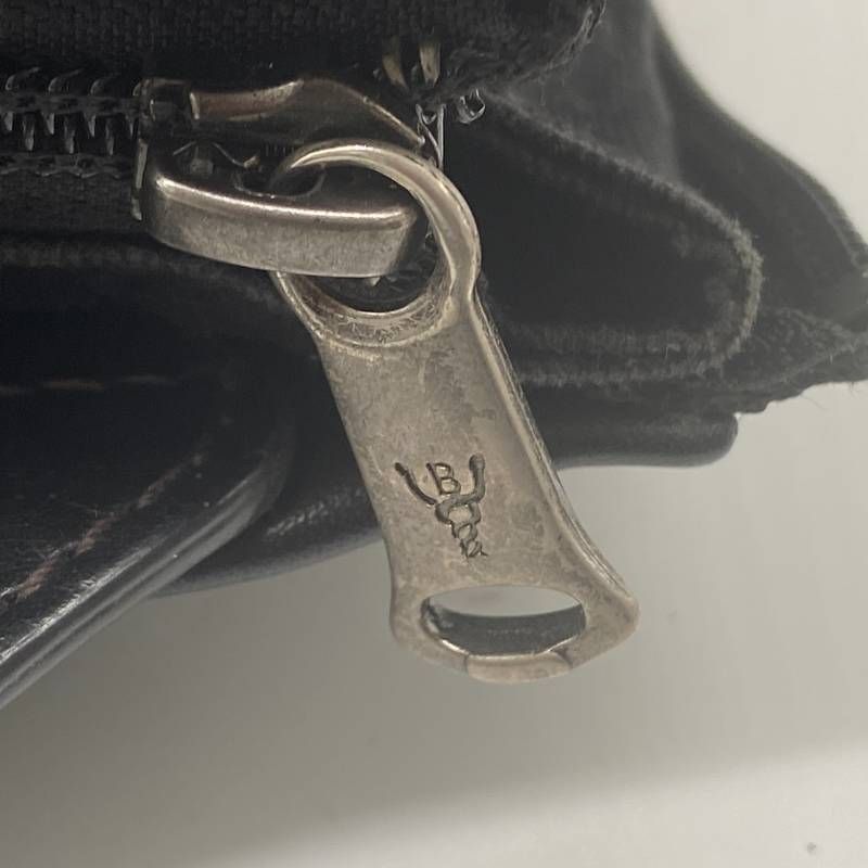 L.E.D.BITES エルイーディーバイツ 本革 レザー ボディバッグ スリング
