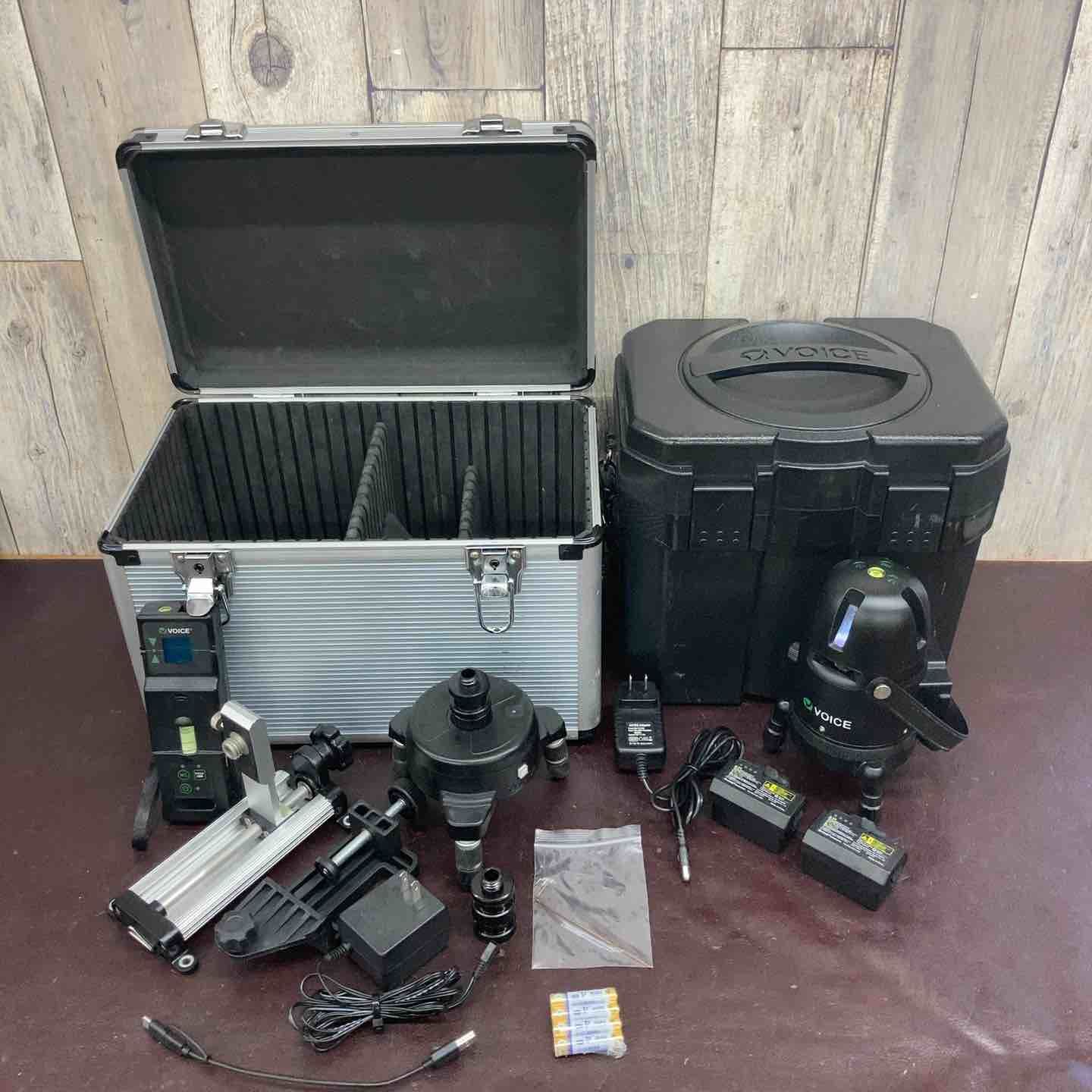 【中古品】 ボイス(VOICE) レーザー墨出し器 5ライングリーンレーザー Model-G5 オートベース付属 【東大和店】