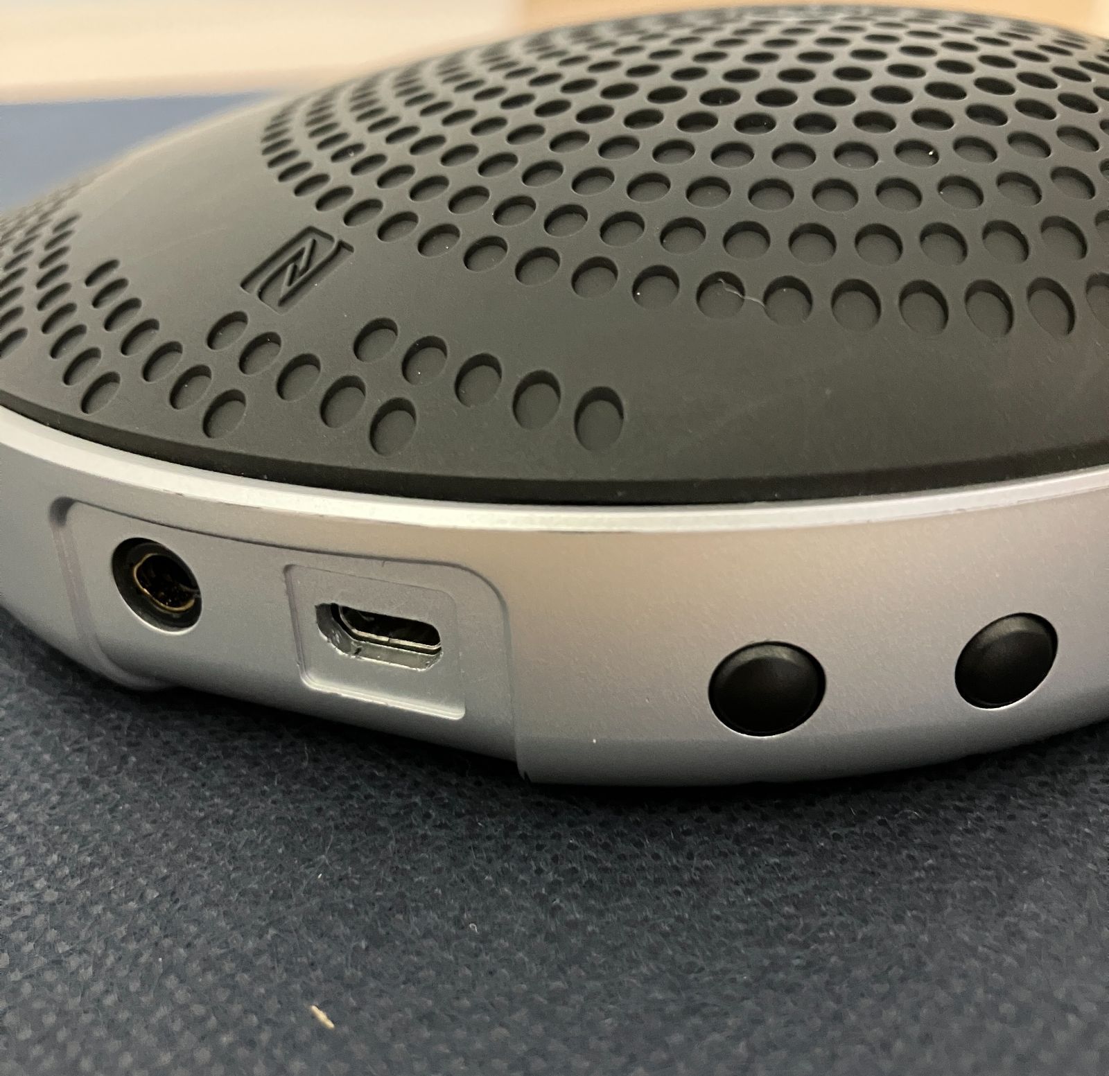 Yamaha YVC-200 会議用スピーカーフォン Yamaha（ヤマハ）YVC-200（マイクスピーカーフォン）価格・製品情報