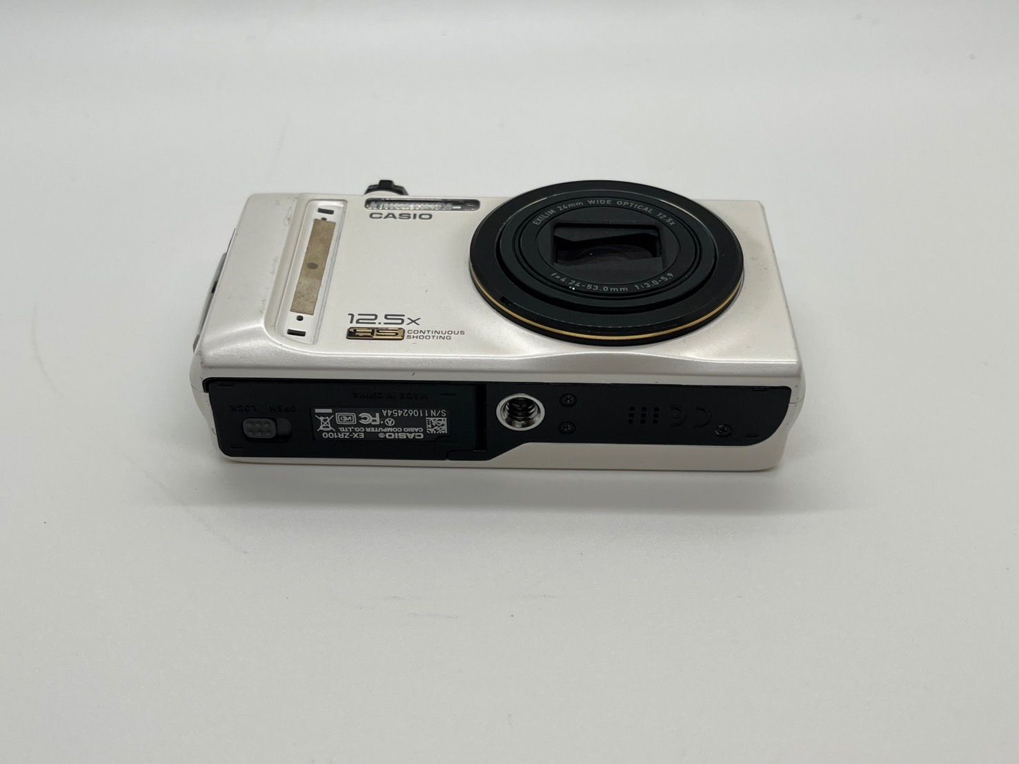 0457 Casio EXILIM EX-ZR100 ホワイト デジカメ やや訳アリ 【ネ 