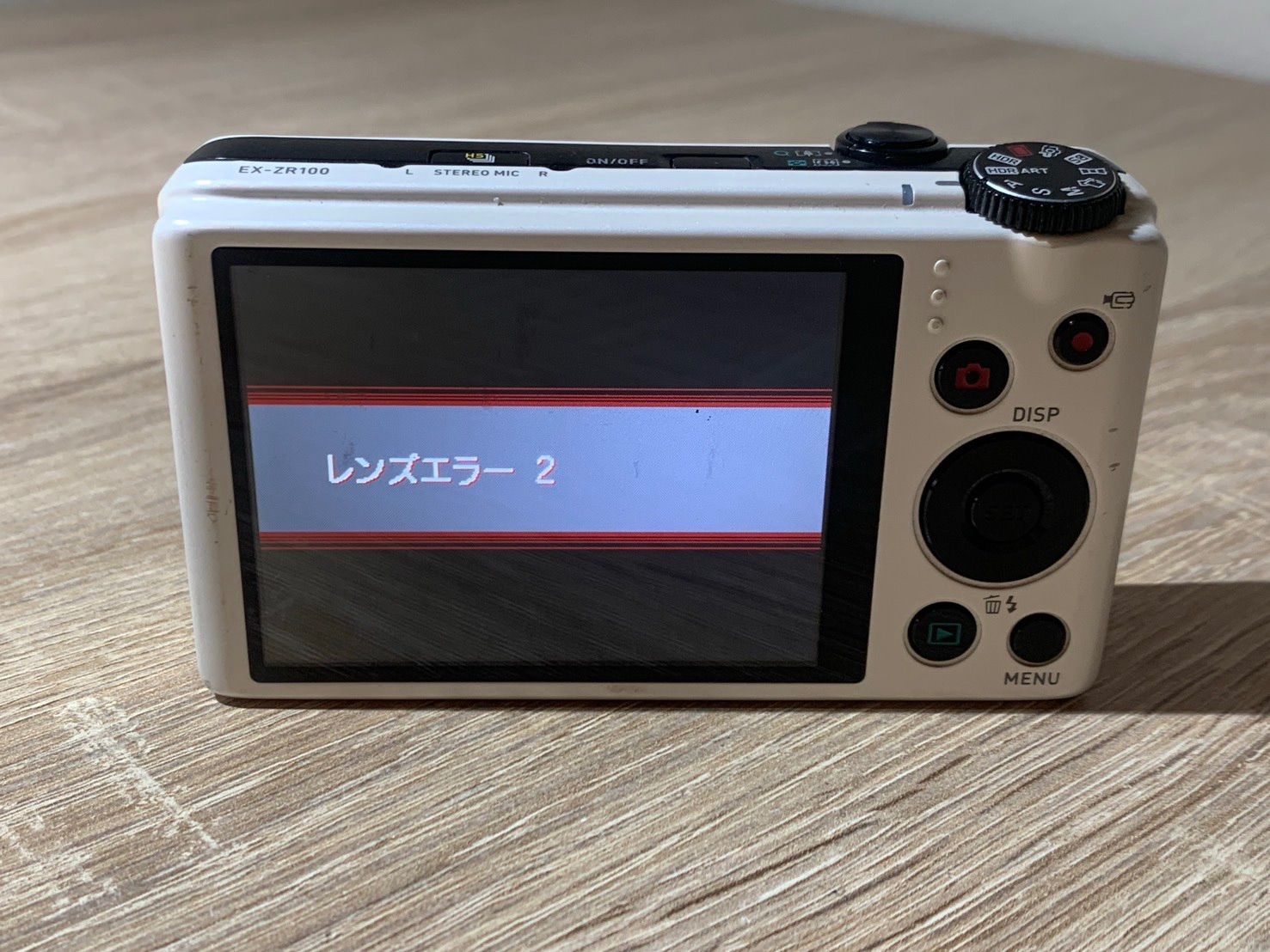 0457 Casio EXILIM EX-ZR100 ホワイト デジカメ やや訳アリ 【ネ 