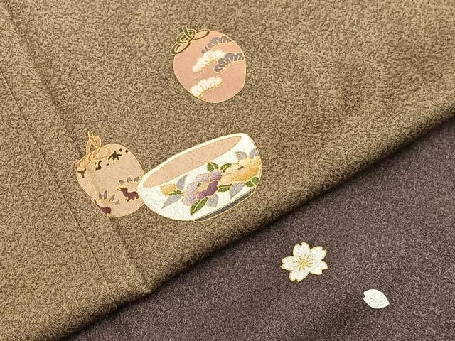 平和屋着物□訪問着 仕覆陶器花文 たたき染め 金銀彩 正絹 逸品 未使用