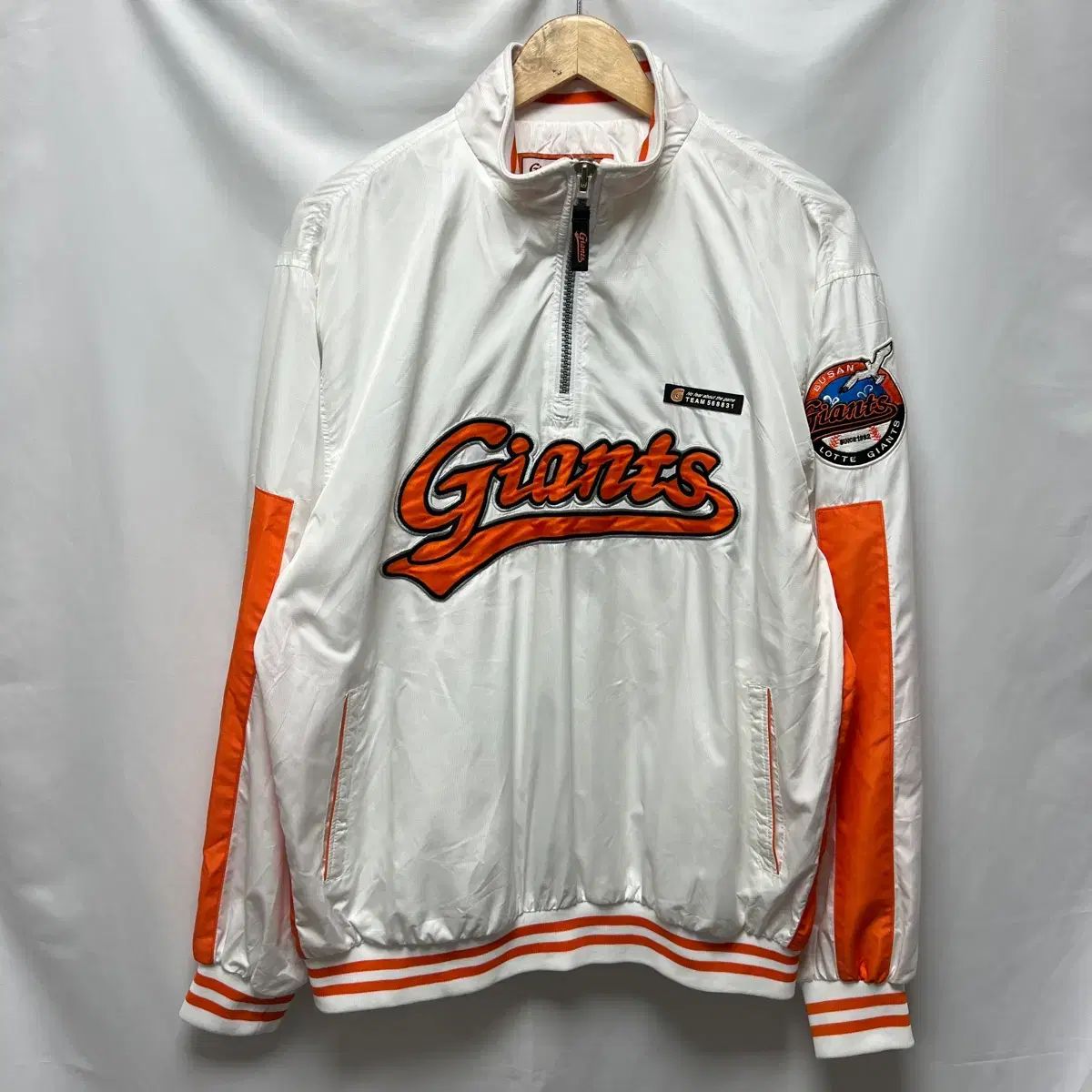 正規品/2XL ロッテ・ジャイアンツ アセンティック 白 トレーナー ウィンドブレーカー ハーフジップ