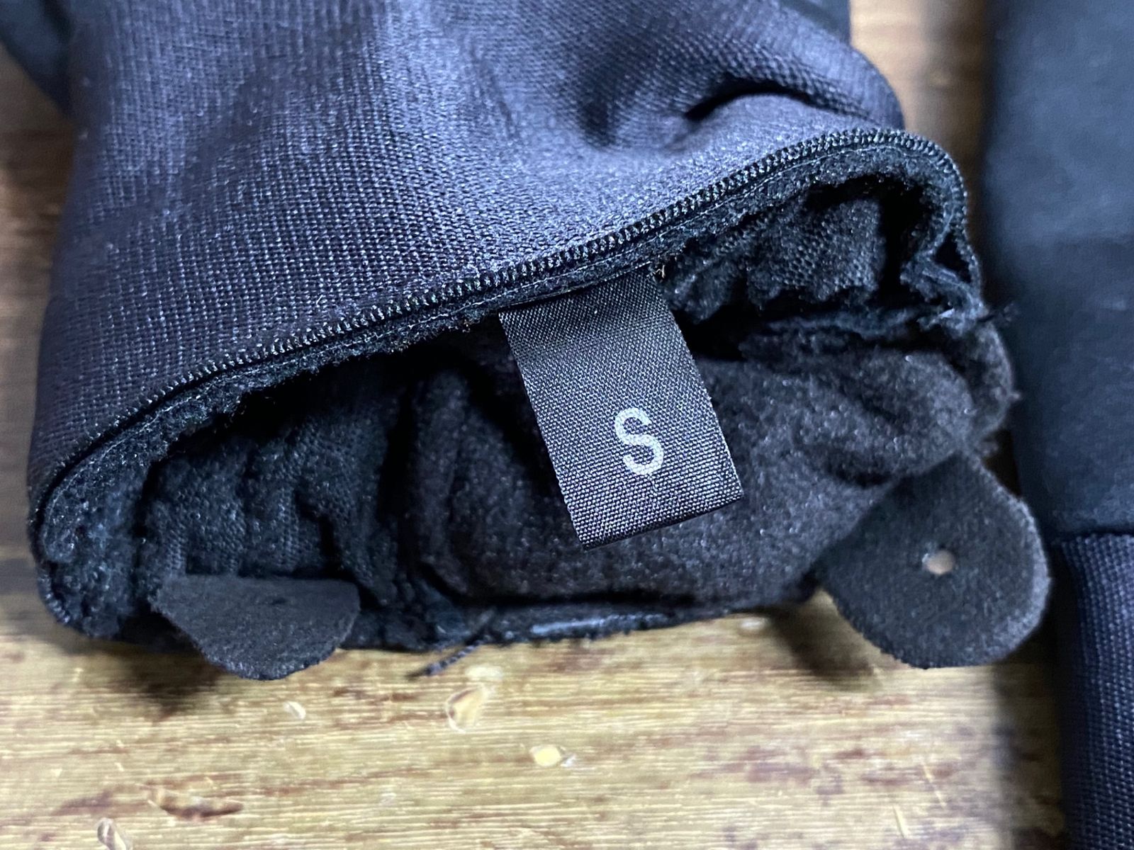 KD334 ラファ Rapha PRO TEAM WINTER GLOVES 長指 グローブ 黒 S 裏起毛｜詳細画像