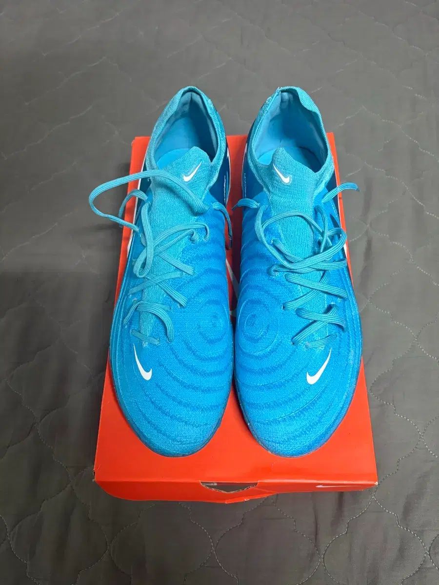 285 NIKE FANTOM GX2 プロ サッカーシューズ
