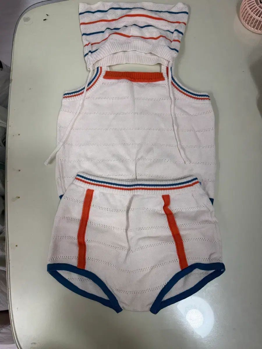 アプリコットスタジオ ベイビー BAE・ジンソル ニット セットアップ 90 出品