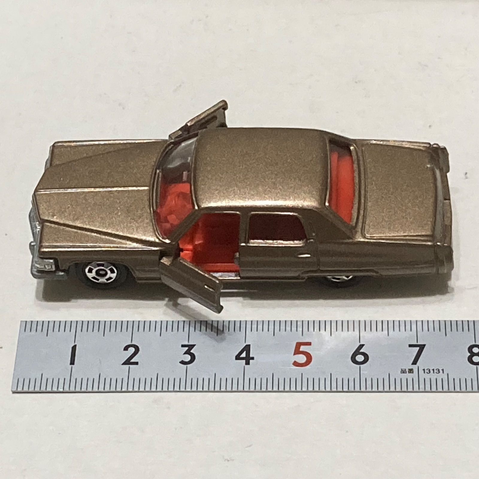 トミカ キャデラック フリートウッド ブローム 1/77 ◇日本製トミカ(1/77)◇キャデラック・フリートウッド・ブロアム(紫