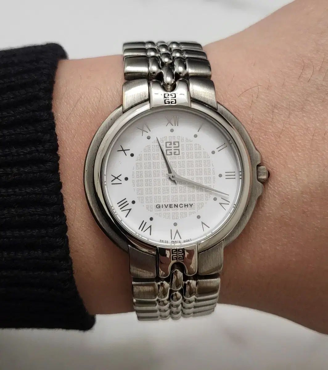 ジバンシィ シルバー メンズ リスト ブレスレット スチール 15,808円