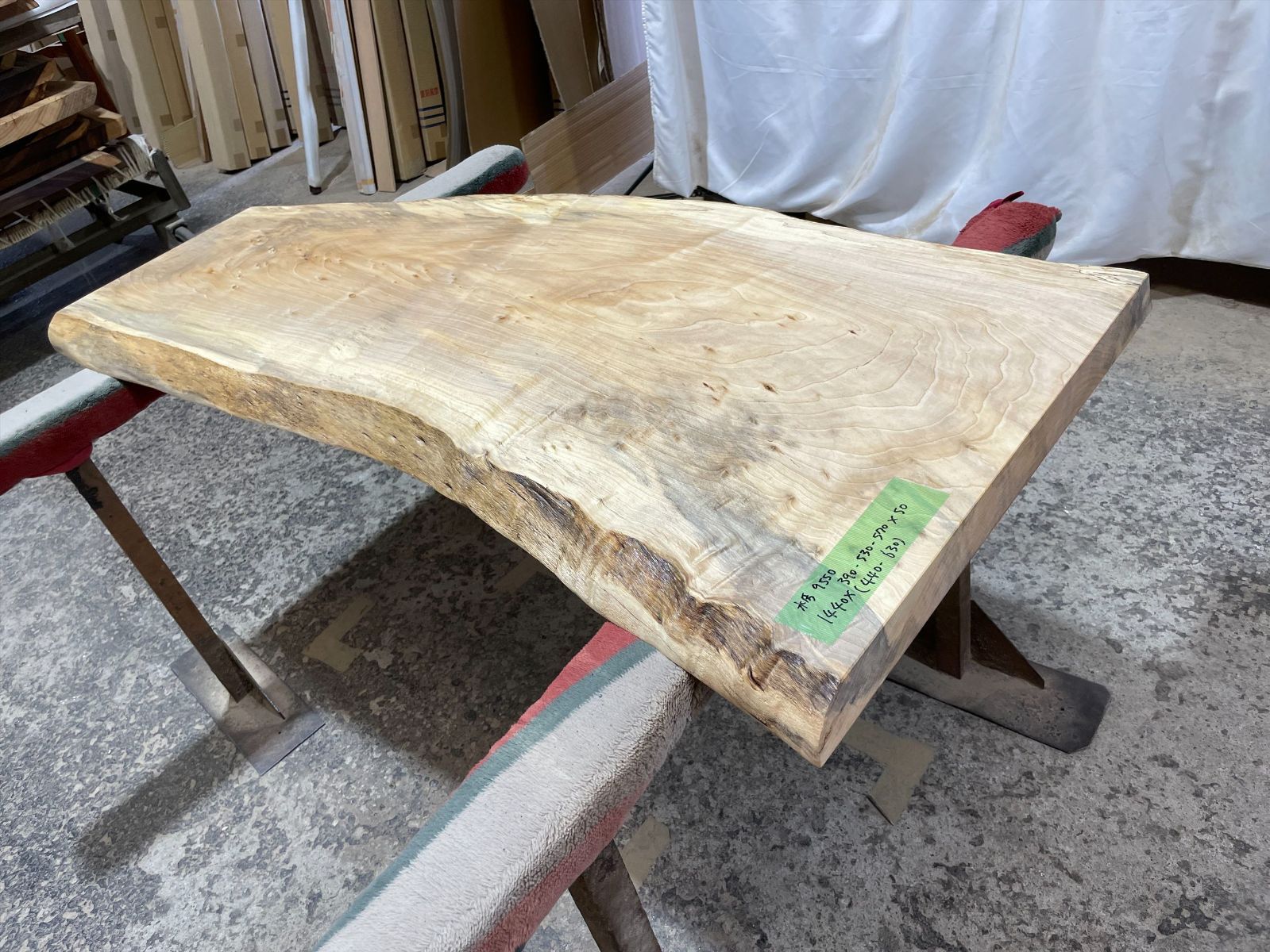 トチ9550　トチの木　一枚板無垢 乾燥材　1440x390-530-570x50mm カウンター　棚　テレビ台　カウンター　センターテーブル　窓台 　橡　栃 24,090円