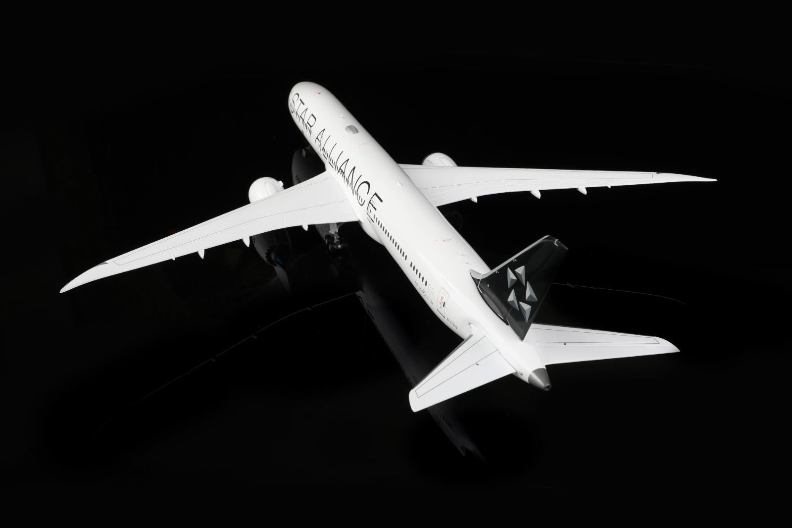 SQwings エバー航空 787-10 B-17812 スターアライアンス塗装 1/200