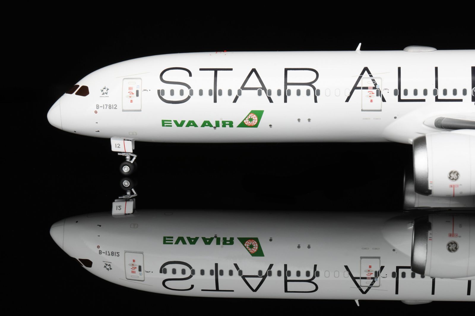 SQwings エバー航空 787-10 B-17812 スターアライアンス塗装 1/200