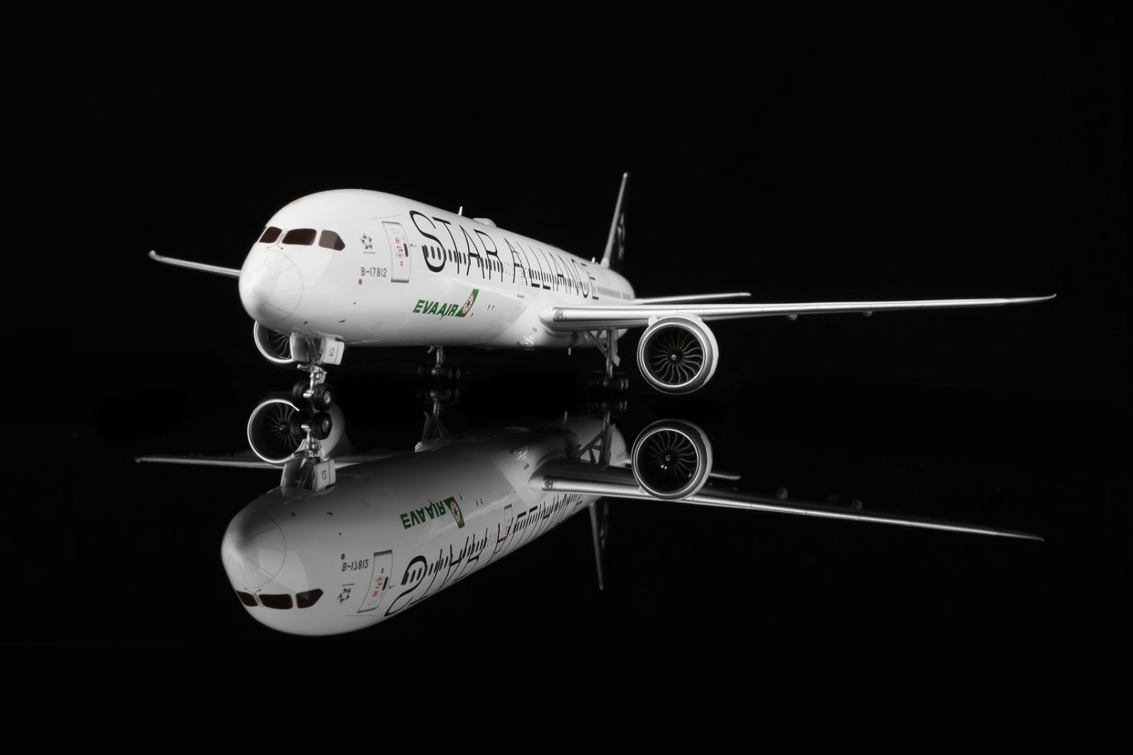 SQwings エバー航空 787-10 B-17812 スターアライアンス塗装 1/200
