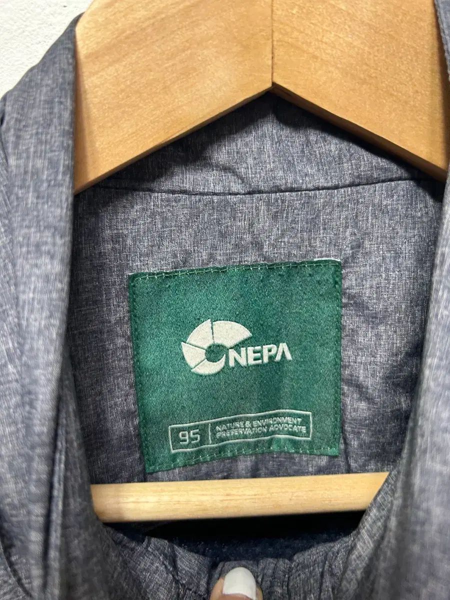NEPA ウィンドブレーカー フード ジップアップ グレー アウター M