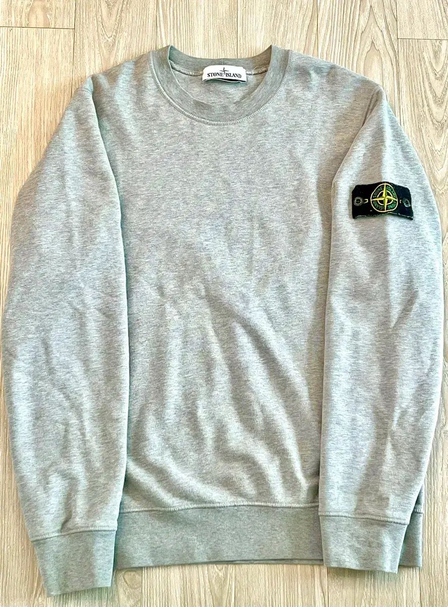 stone  sweat ストーンアイランド　スウェット　グレー　美 Stone island ストーンアイランドスウェットグレー 値下げもうないです