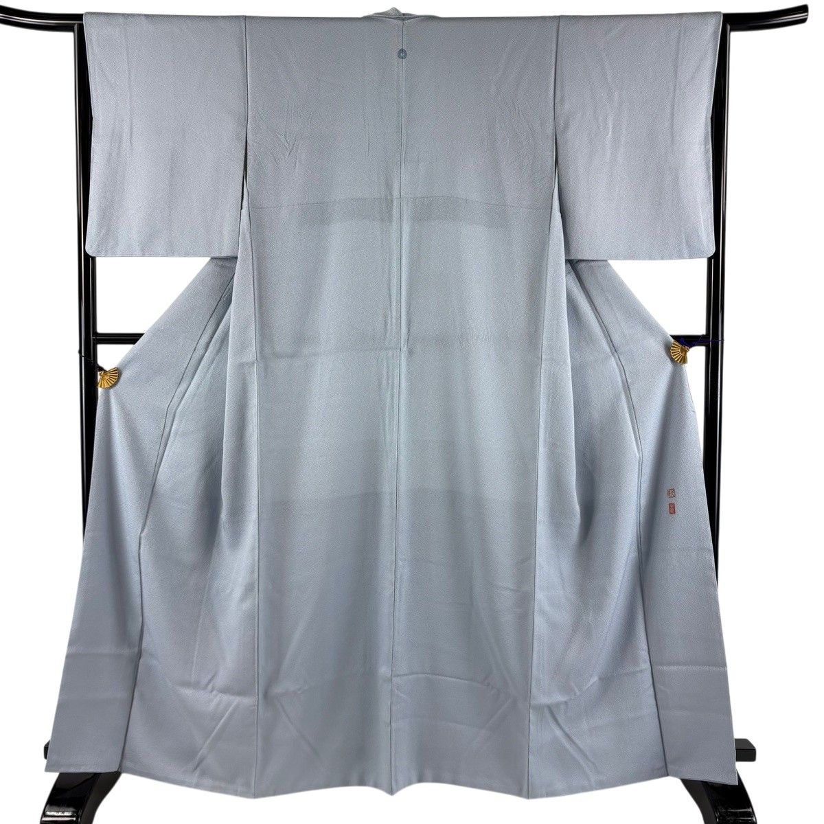 【美品】 色無地 身丈161cm 裄丈64.5cm 正絹 秀品 【中古】 色無地 身丈161cm 裄丈65.5cm M 袷 落款 地紋 青灰色 正絹 秀品 一つ紋