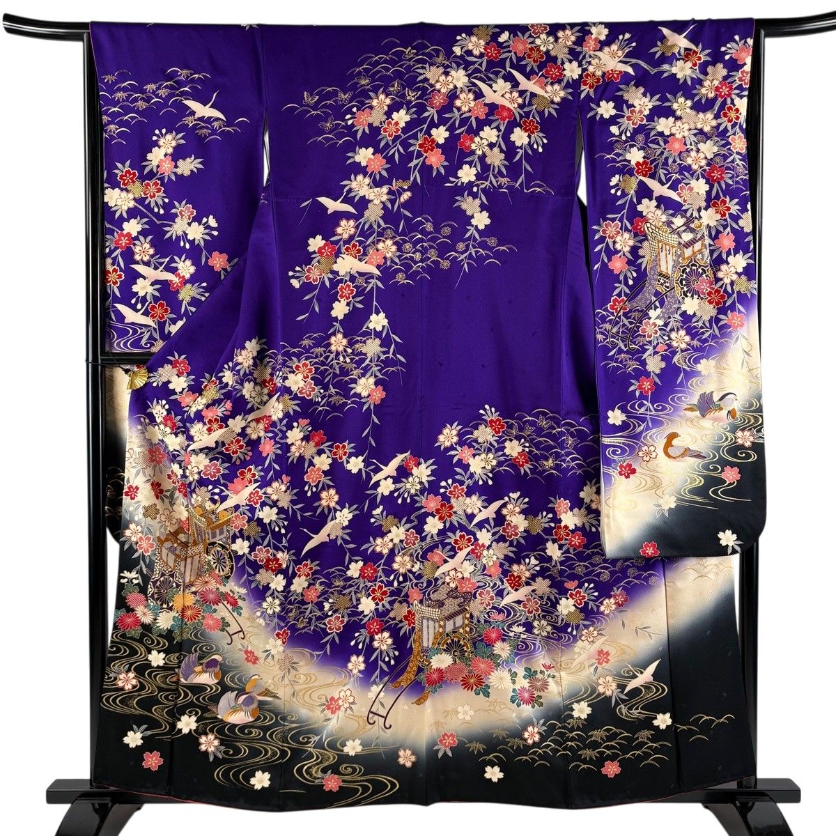 振袖 身丈159.5cm 裄丈64.5cm M 袷 御所車 桜 金糸 金彩 紫 正絹 秀品 【中古】