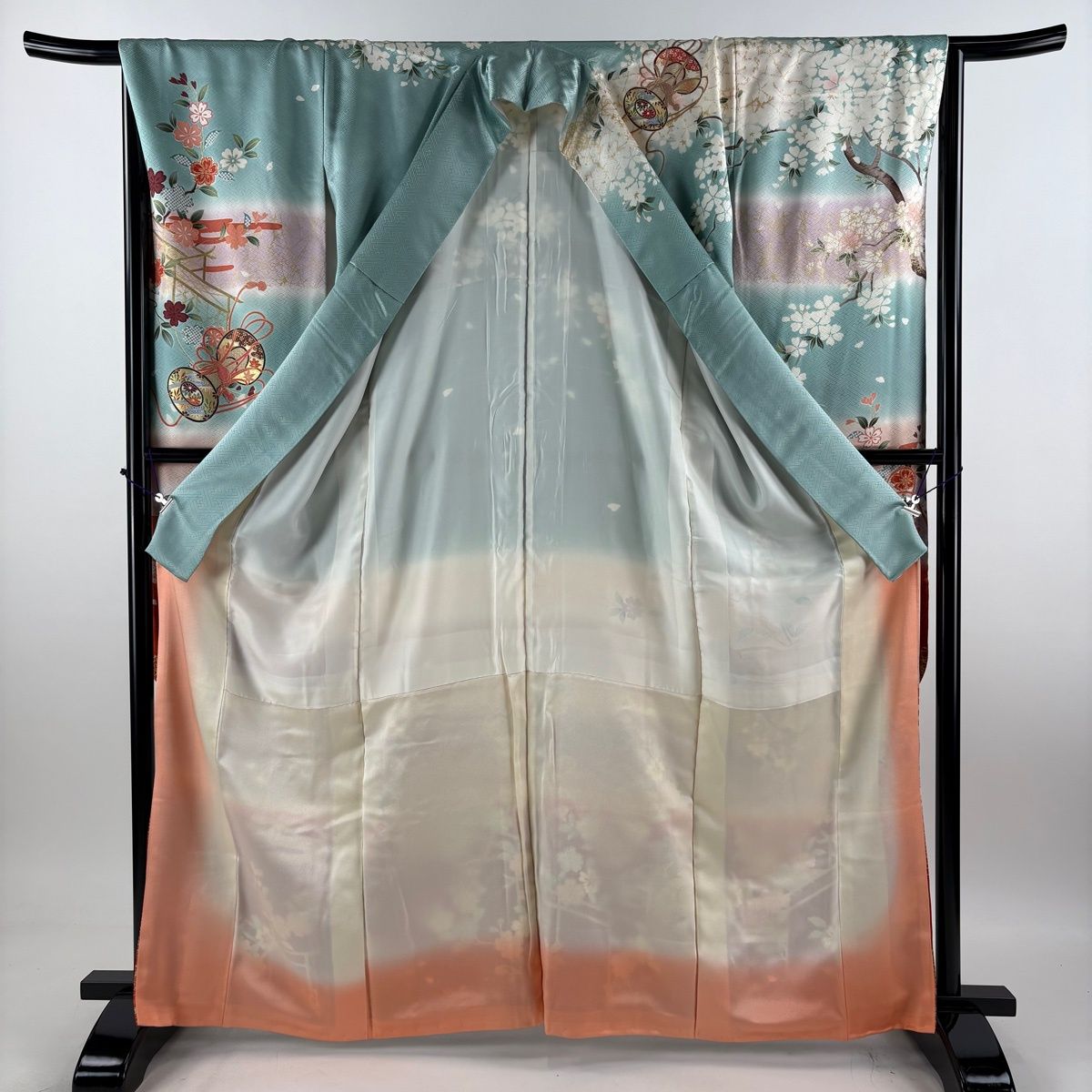 振袖 身丈164.5cm 裄丈66.5cm 正絹 名品 【中古】 振袖 身丈164.5cm 裄丈66.5cm M 袷 扇 草花 金通し 刺繍 赤 正絹 名品