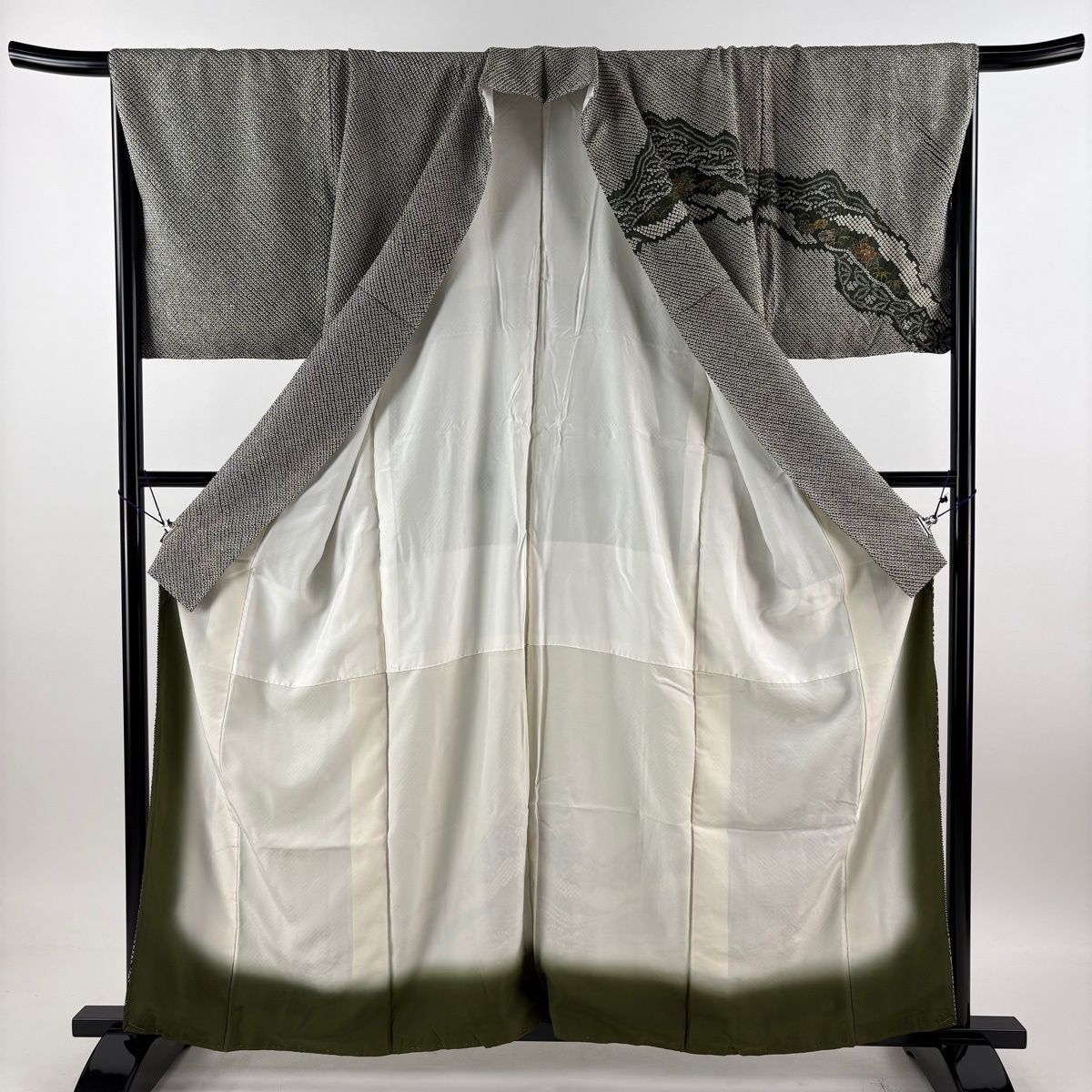訪問着 身丈158cm 裄丈63cm 正絹 名品 【中古】 訪問着 身丈158cm 裄丈67.5cm L 袷 扇 松竹梅 金糸 ぼかし 灰緑 正絹
